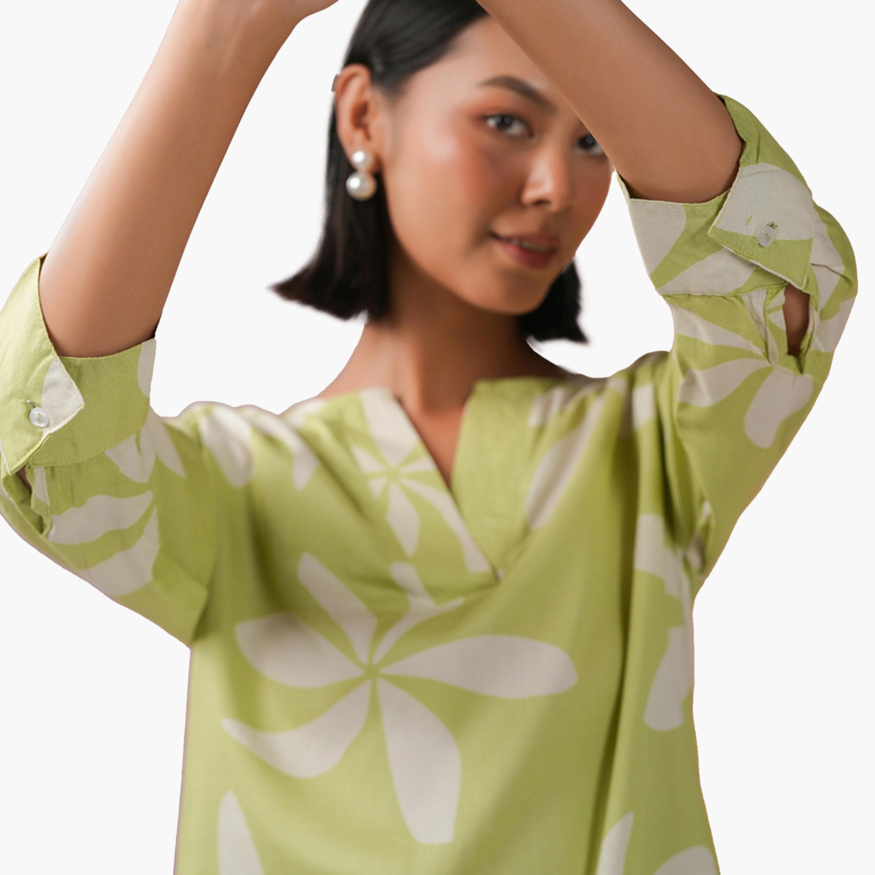 Sanskrutihomes X Styli Floral Printed Notch Neck Top and Pants Co-Ords-women-clothing-coordsets-image-9