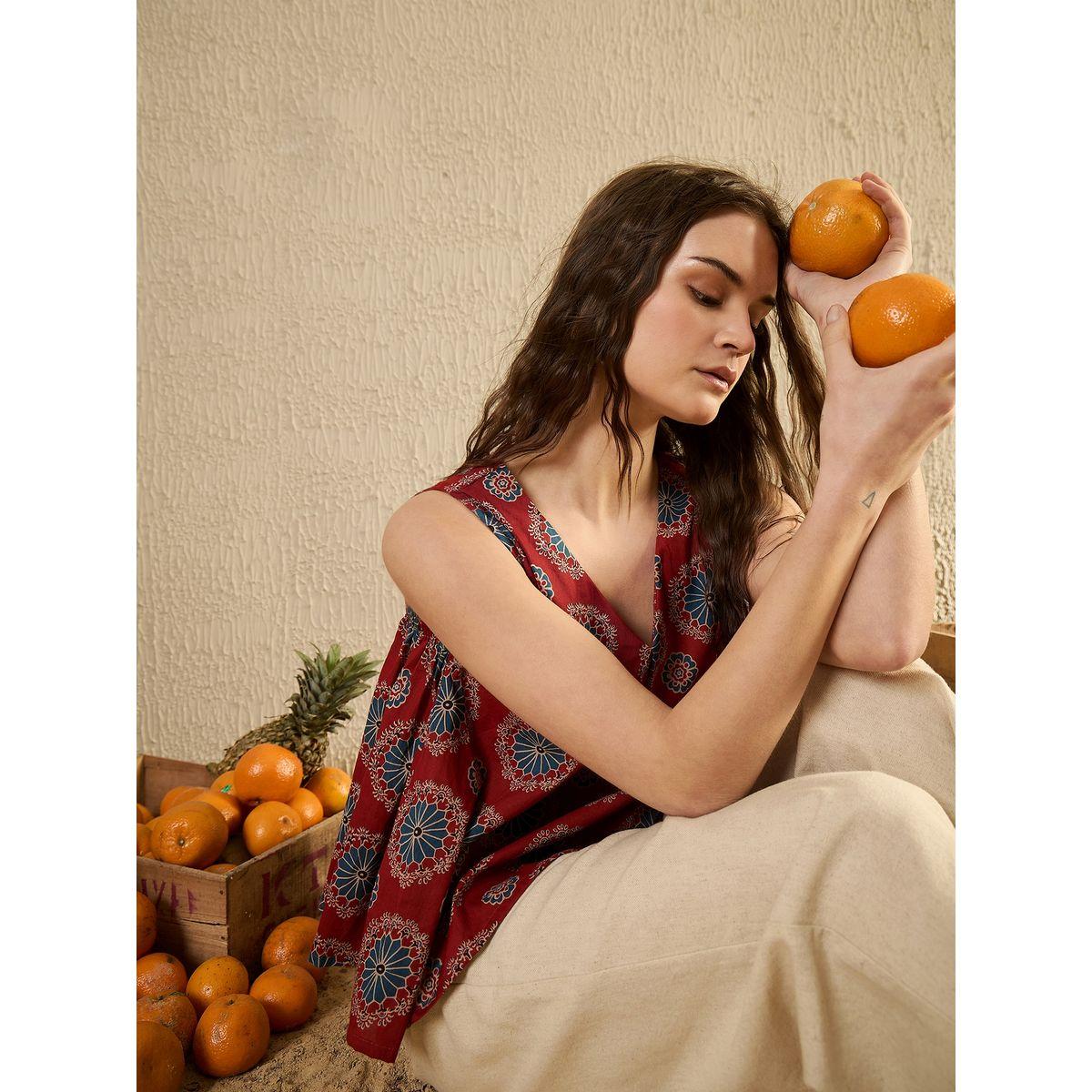 Sanskrutihomes Floral Print V-Neck Pleated Top-women-clothing-shirtsandblouses-blouses-image-5