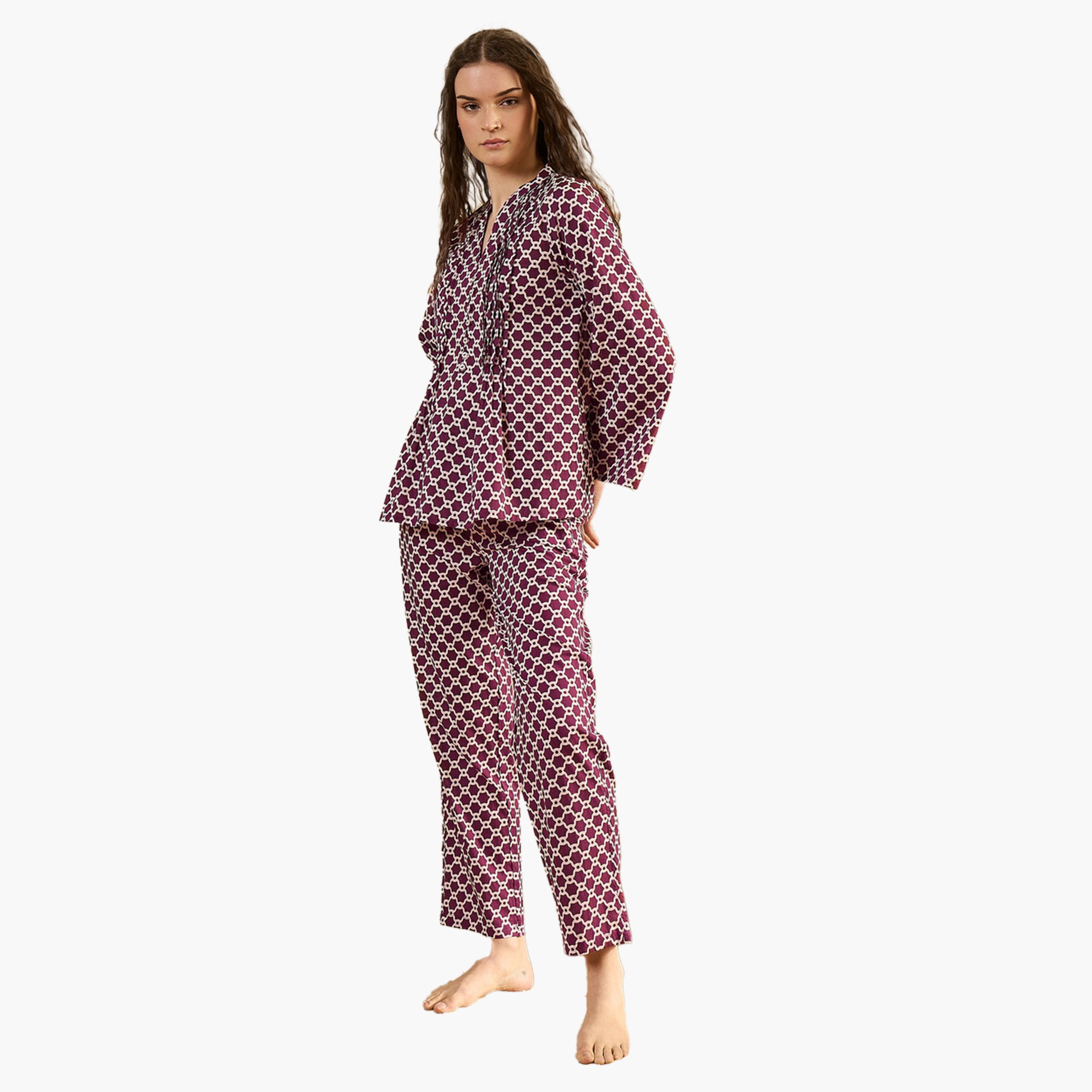 سانسكروتي هومز × ستايلي - طقم بنطال بيجاما وقميص بطبعة هندسية برقبة دائرية-women-clothing-nightwear-pyjamas-longsets-image-7