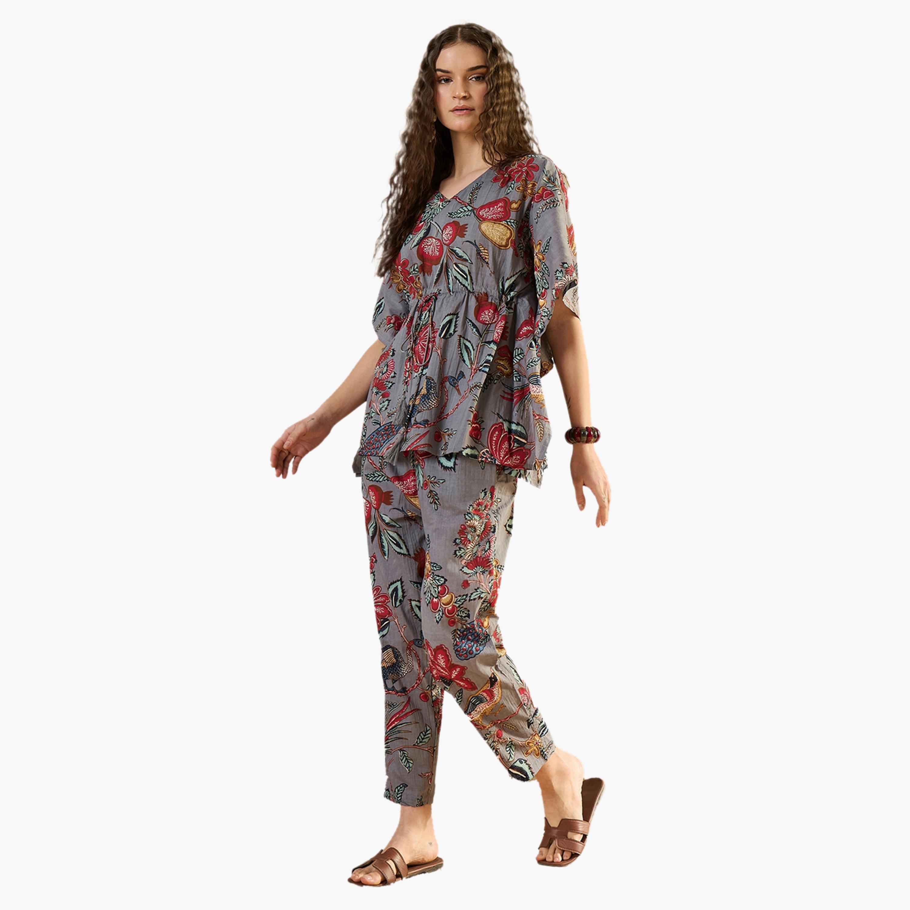 Sanskrutihomes X Styli Cotton Printed V-Neck Top and Pyjama Set-women-clothing-nightwear-pyjamas-longsets-image-4