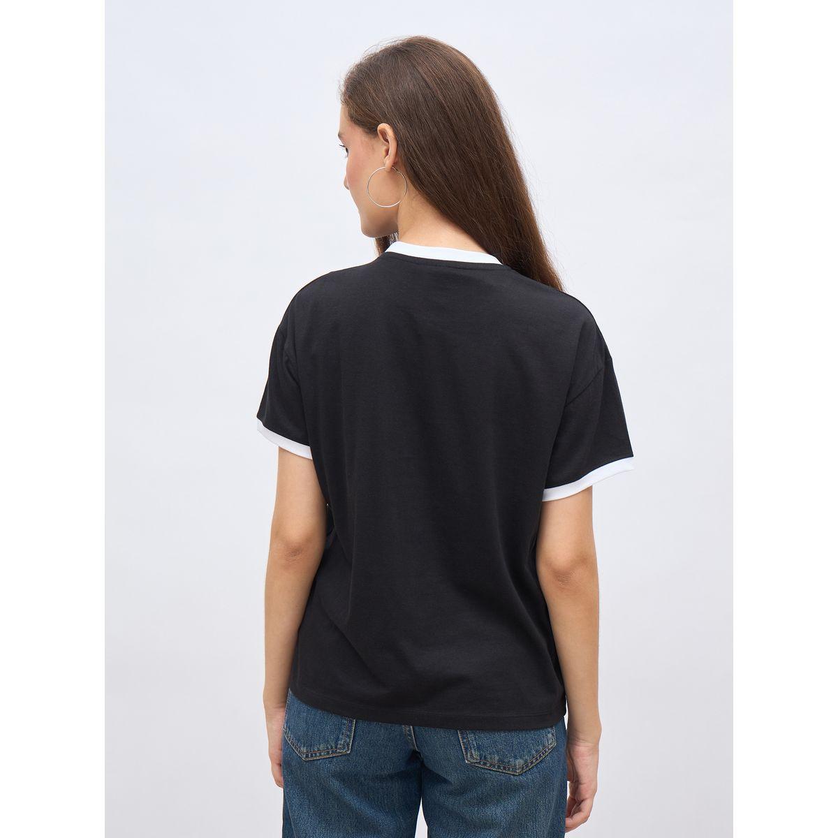 تيشيرت بقصة بوكسي وتفاصيل مُطرزة-women-clothing-tshirts-image-5