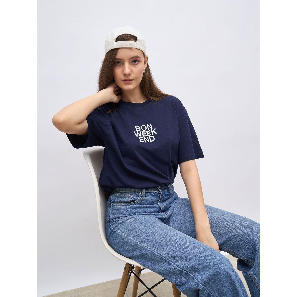تيشيرت فضفاض بتفاصيل كتابة مُطرزة-women-clothing-tshirts-image-6