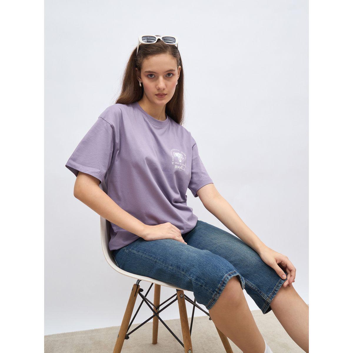 تيشيرت فضفاض مُطبع بياقة دائرية-women-clothing-tshirts-image-6