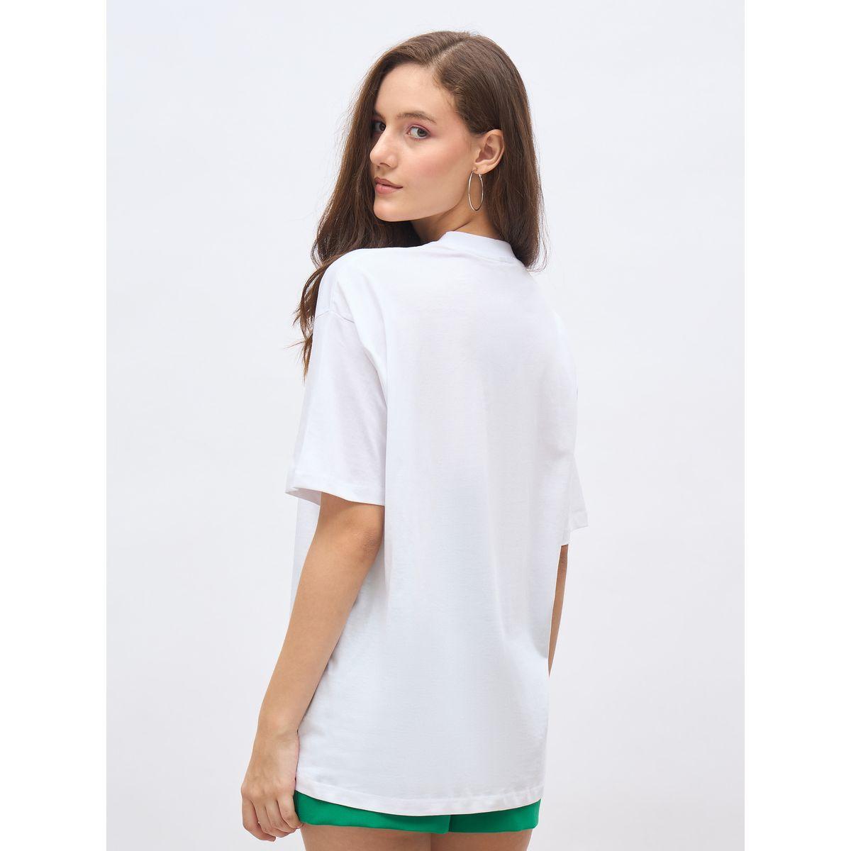 Styli Embroidered Detail Oversized Longline T-Shirt-women-clothing-tshirts-image-5