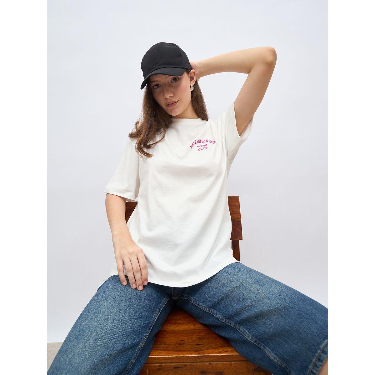 تيشيرت فضفاض بتفاصيل مُطرزة-women-clothing-tshirts-image-6