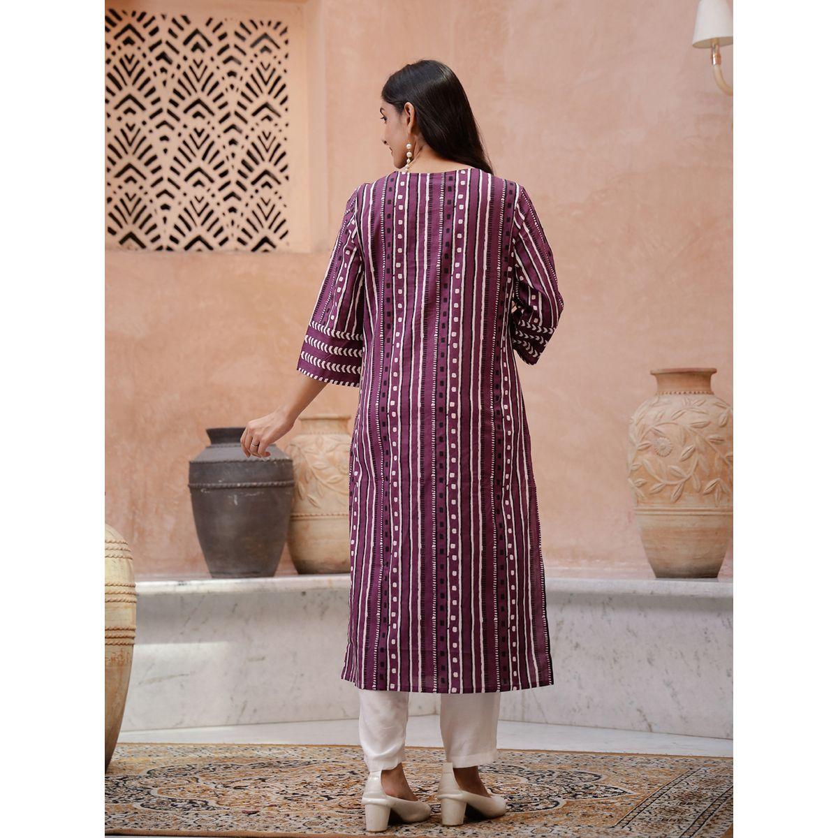 Sanskrutihomes Striped Kurta with Side Slit-women-clothing-ethnicwear-kurtas-image-2