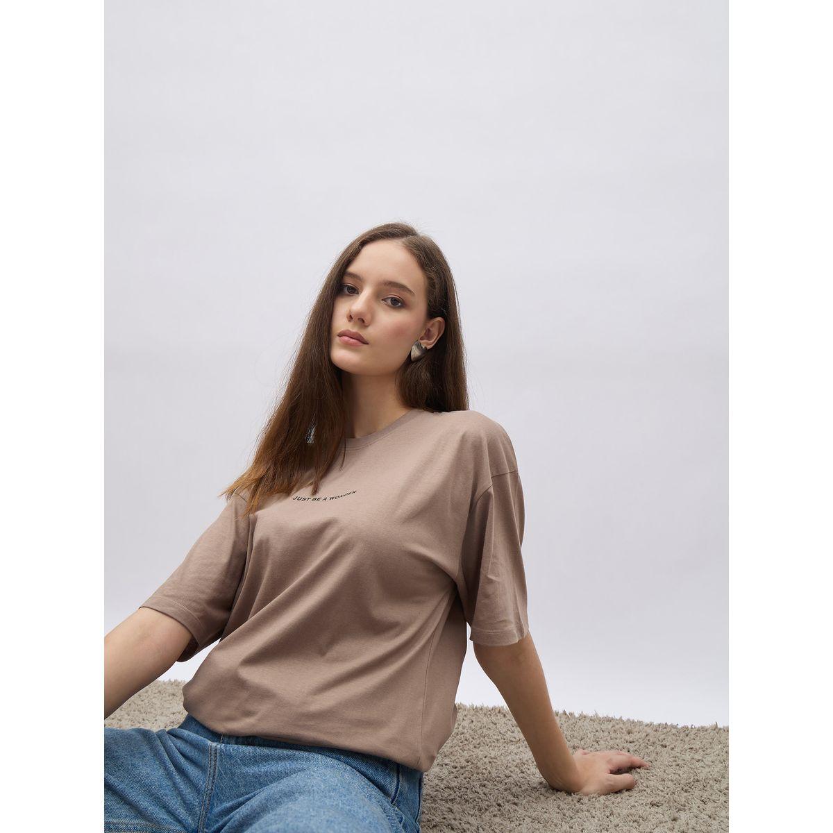 Styli Women Beige Slogan Print Short Sleeve Oversized T-Shirt-women-clothing-tshirts-image-6