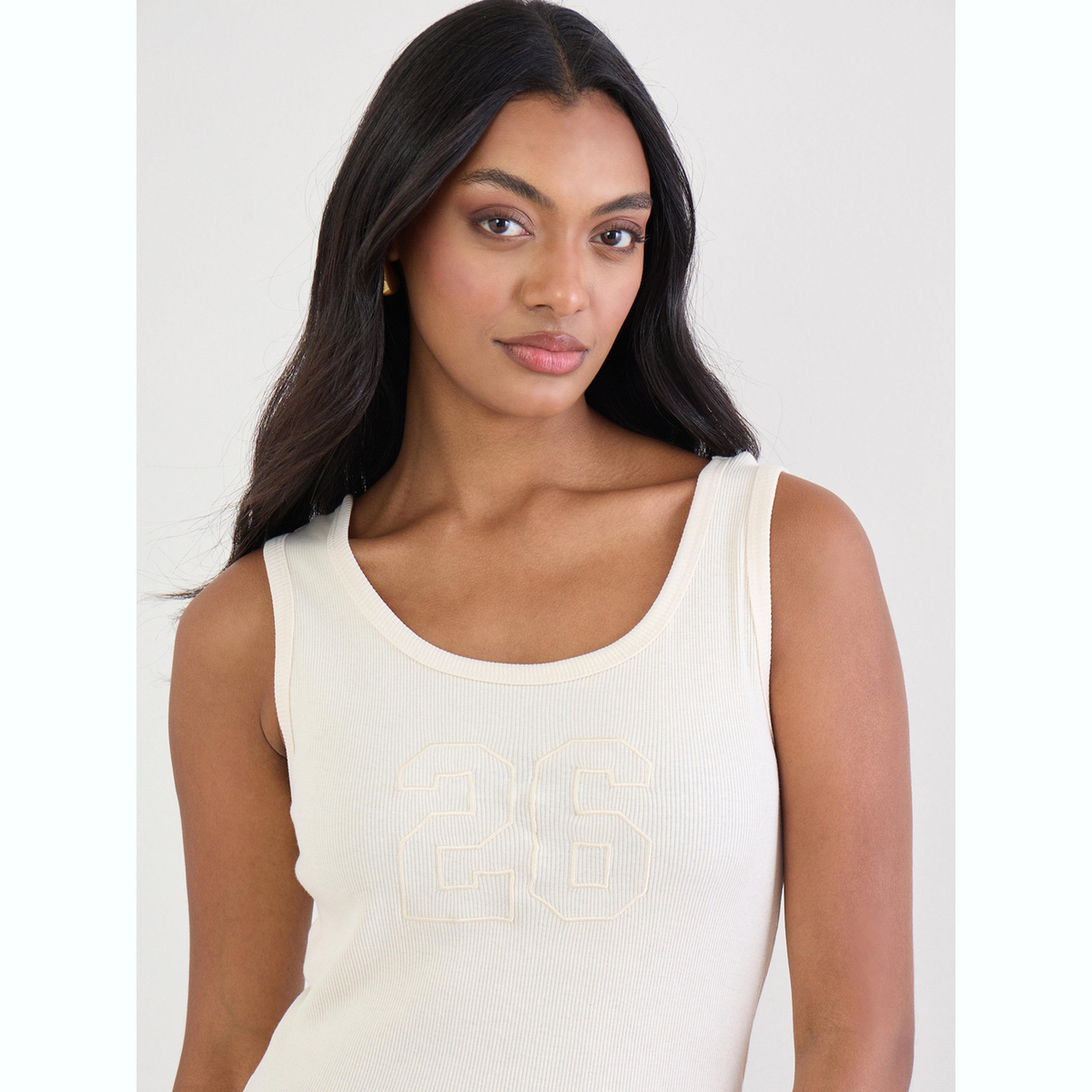 بلوزة تانك 100% قطن مجسمة بتفاصيل مُطرّزة-women-clothing-tshirts-image-4