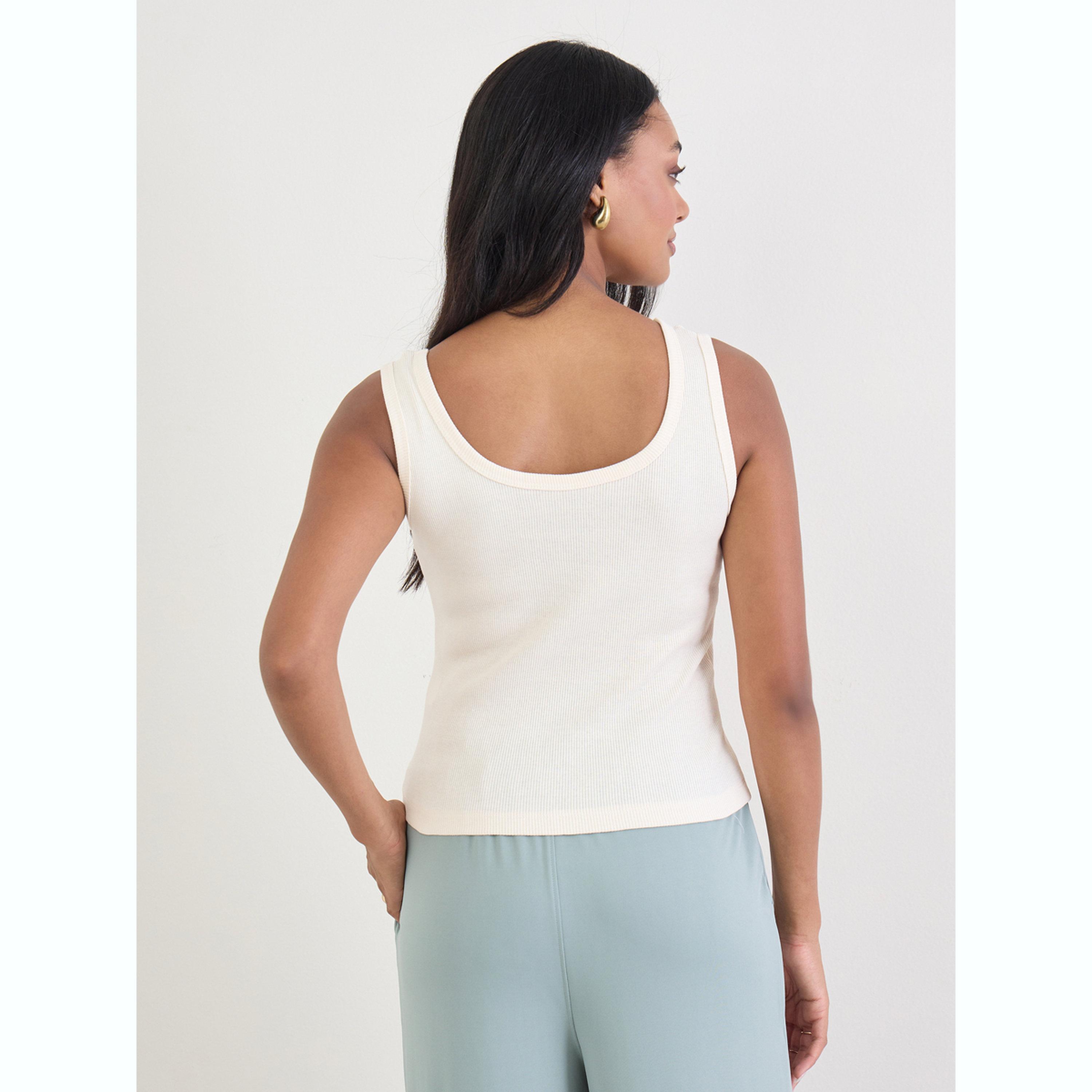 بلوزة تانك 100% قطن مجسمة بتفاصيل مُطرّزة-women-clothing-tshirts-image-5