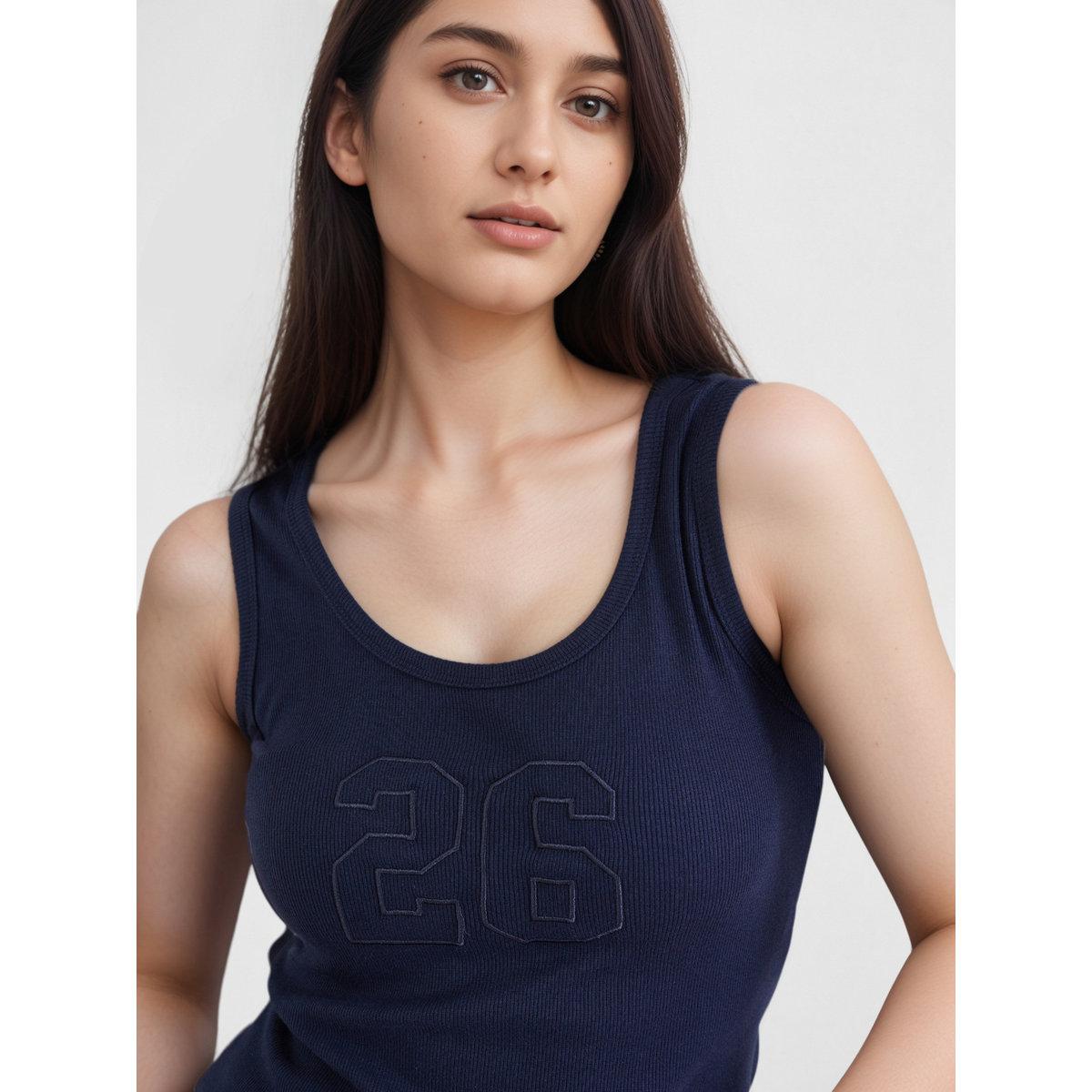 بلوزة تانك بلا أكمام مُجسمة بتفاصيل مُطرّزة-women-clothing-tshirts-image-3