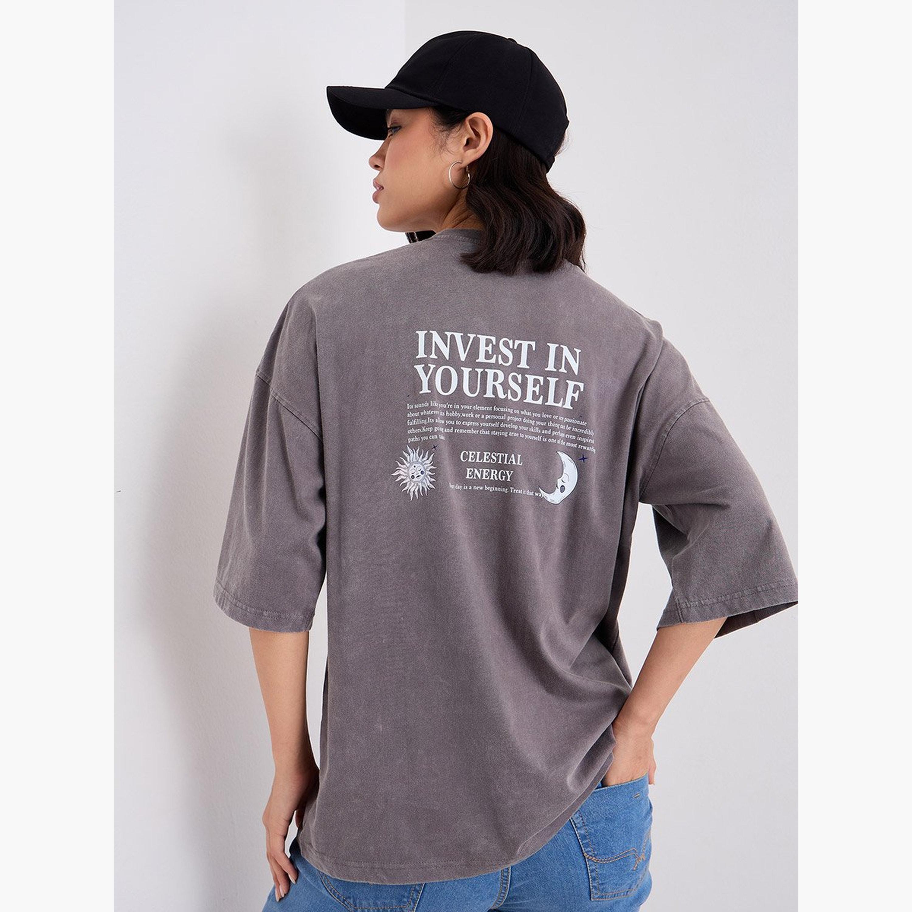 ستايلي - تي شيرت مقاس كبير بطبعة جرافيكية صبغة بتأثير مادة حمضية-women-clothing-tshirts-image-5