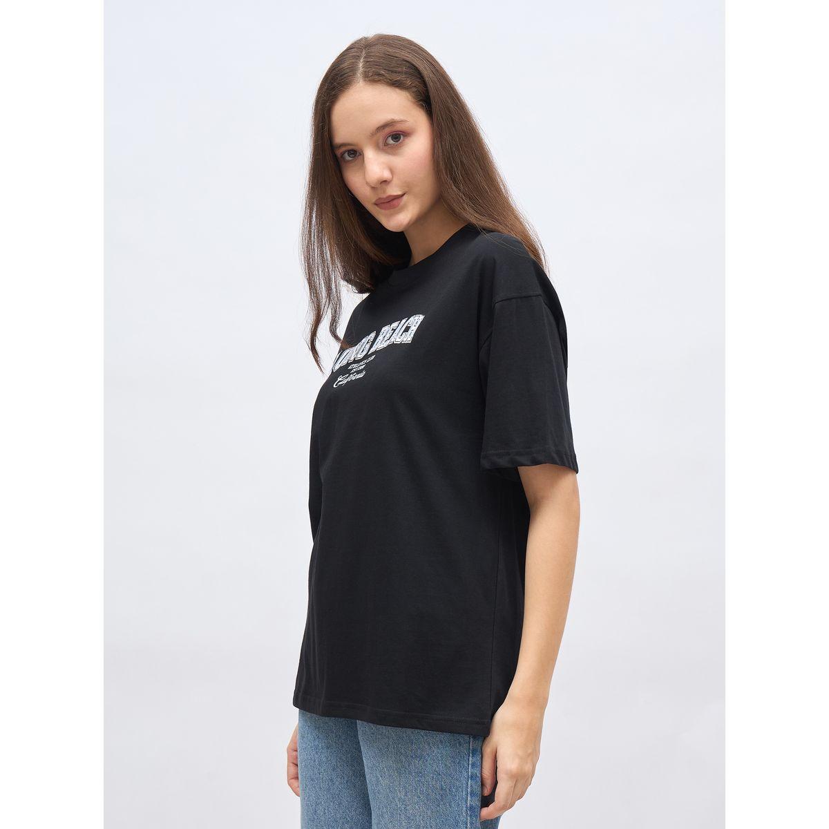 تيشيرت فضفاض بتفاصيل مُطرزة-women-clothing-tshirts-image-3