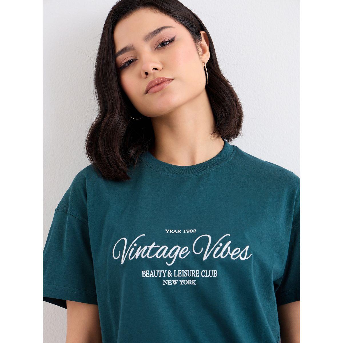 تيشيرت بقصة بوكسي وتفاصيل مُطرزة-women-clothing-tshirts-image-3