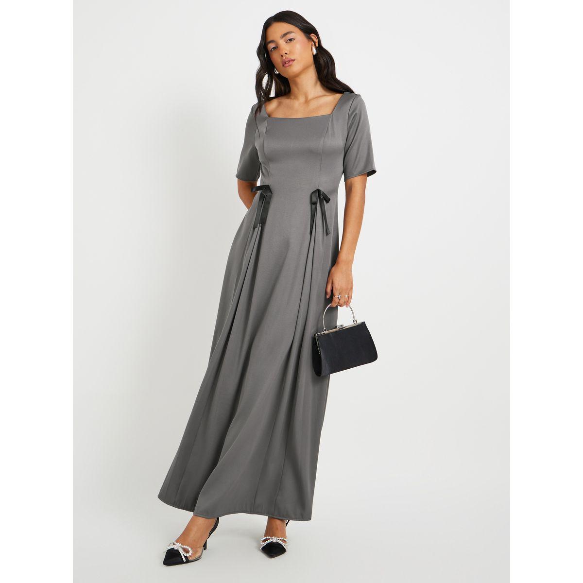 فستان طويل سادة بحافة واسعة وياقة مربعة-women-clothing-dresses-image-1