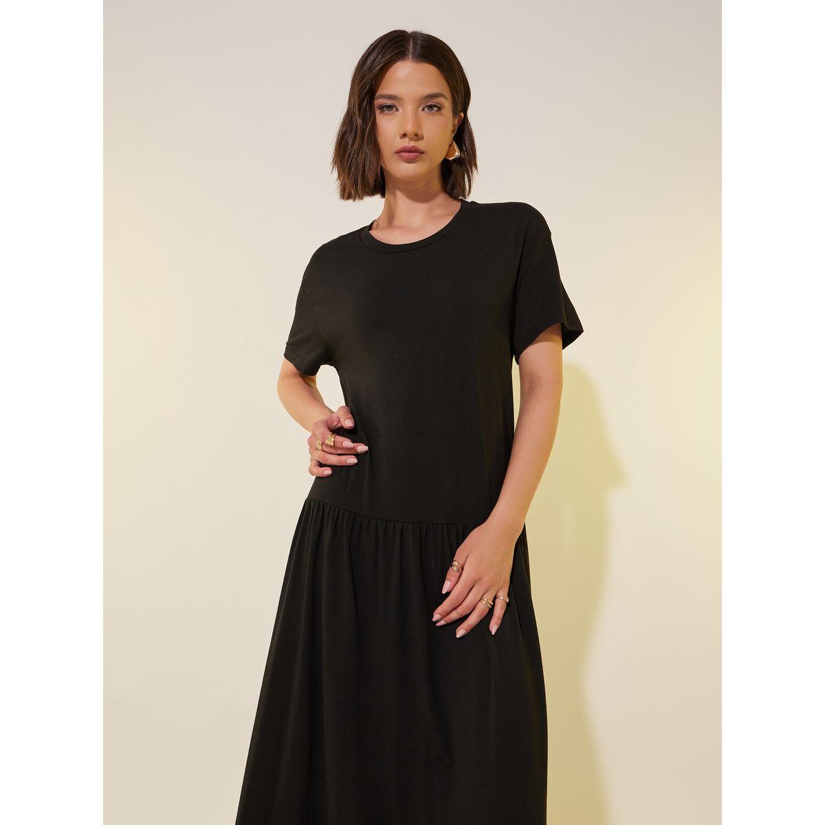 فستان طويل سادة بأكمام قصيرة وخصر بتفاصيل مُجمعة-women-clothing-dresses-image-3