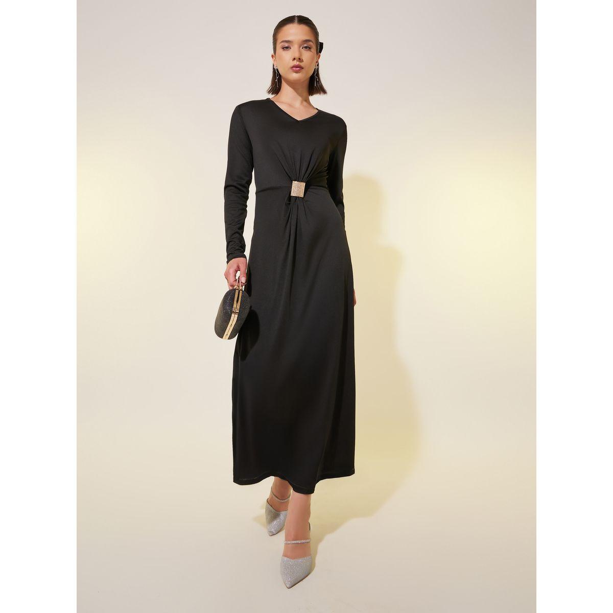Styli Solid V-Neck Embellished Button Maxi Dress-women-clothing-dresses-image-2
