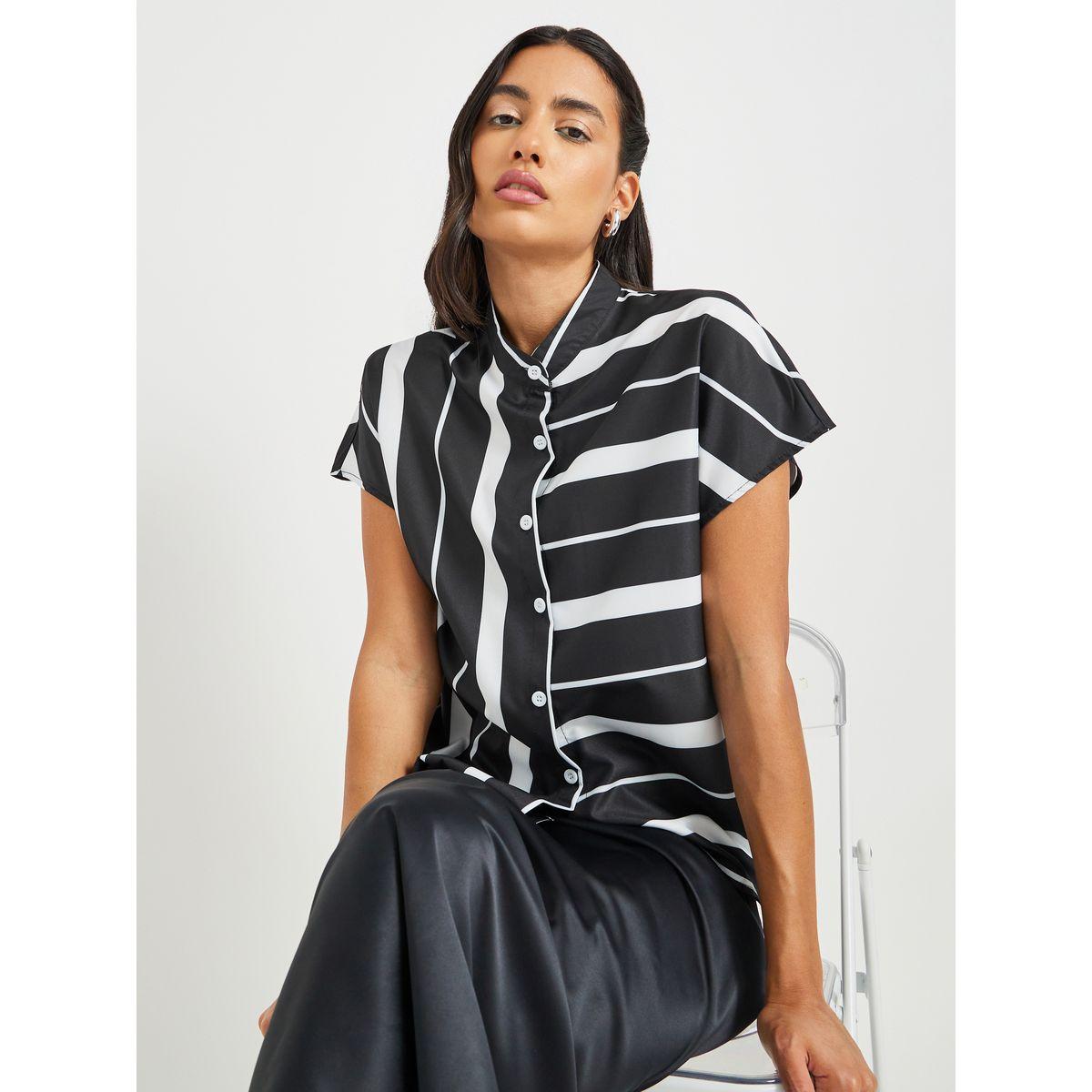بلوزة مخططة بياقة قائمة وأكمام قصيرة-women-clothing-shirtsandblouses-blouses-image-1