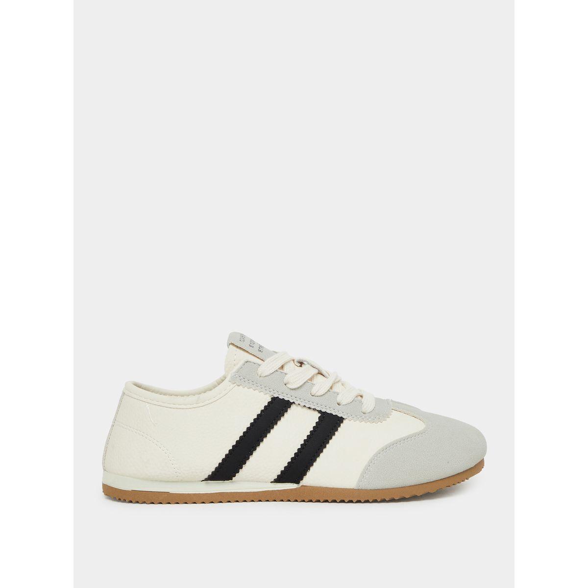 حذاء سنيكرز بأشرطة مع رباط غلق-women-shoes-sneakers-image-2