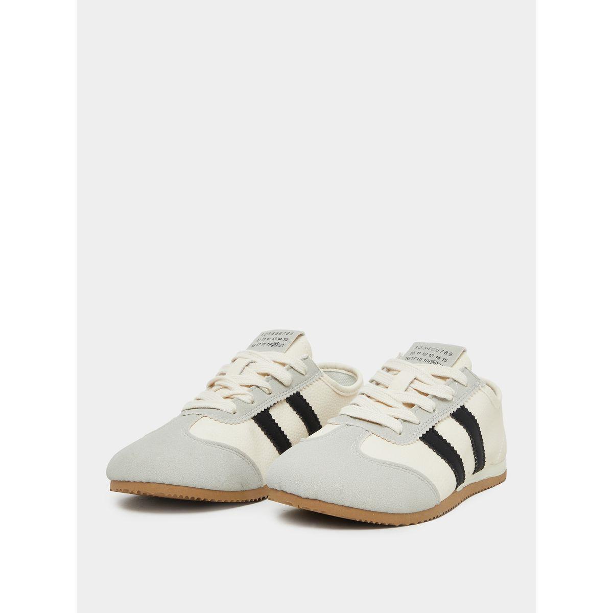 حذاء سنيكرز بأشرطة مع رباط غلق-women-shoes-sneakers-image-3