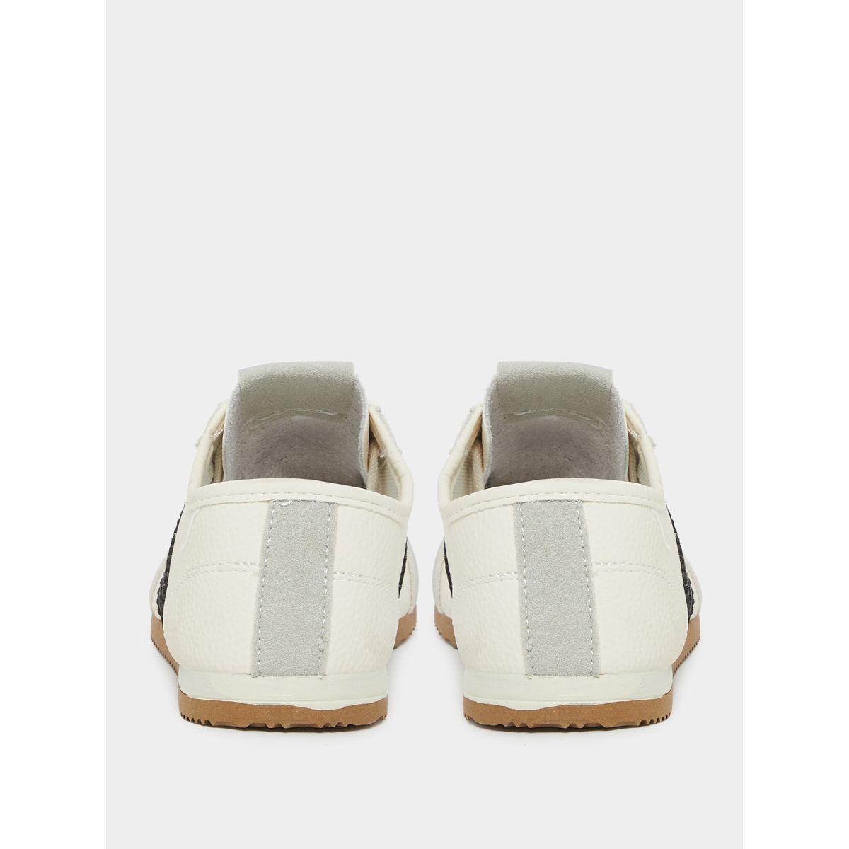 حذاء سنيكرز بأشرطة مع رباط غلق-women-shoes-sneakers-image-5