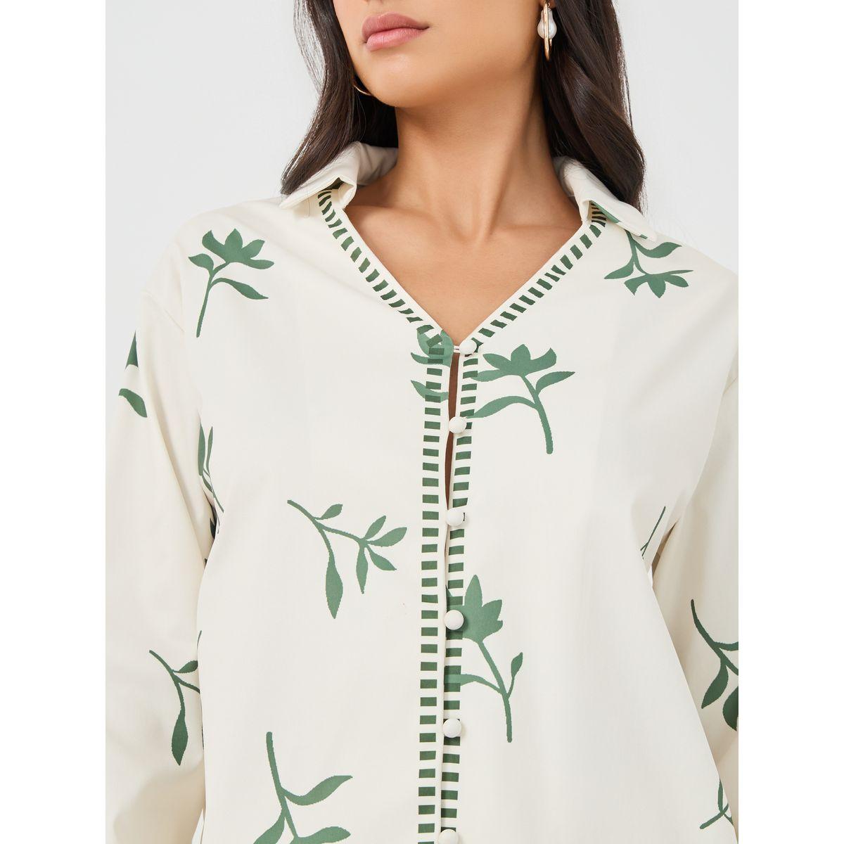 طقم منسق من بنطال وبلوزة مطبعة بتفاصيل أزرار-women-clothing-coordsets-image-3