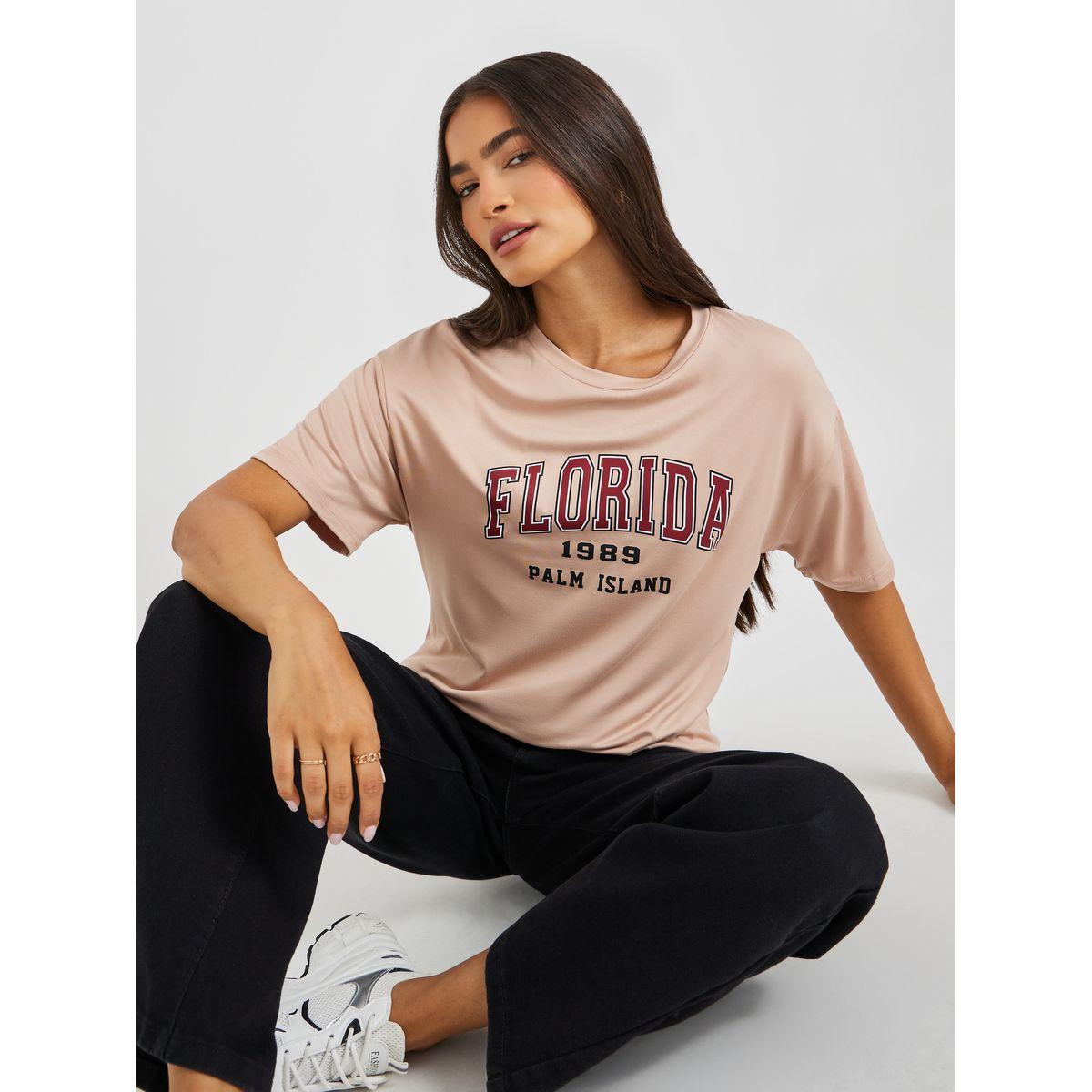 تيشيرت بطبعة كتابة وياقة دائرية-women-clothing-tshirts-image-1