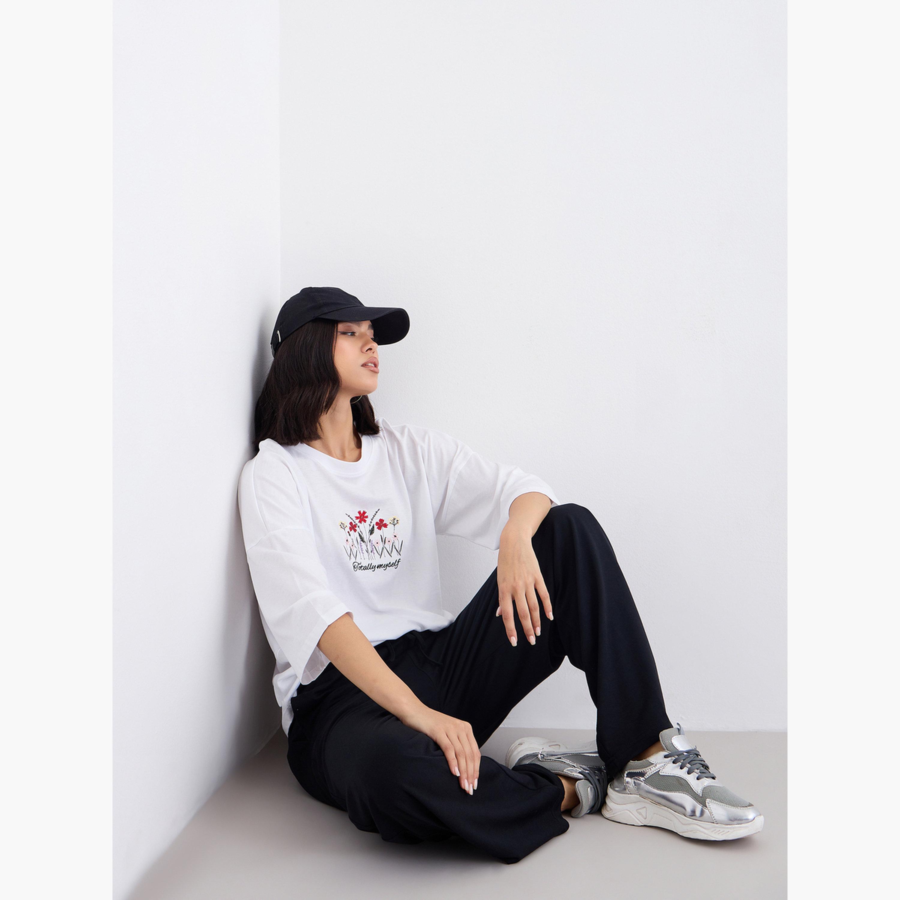 ستايلي - بنطال رياضي أسود واسع الساق مع رباط-women-clothing-bottoms-joggers-image-3