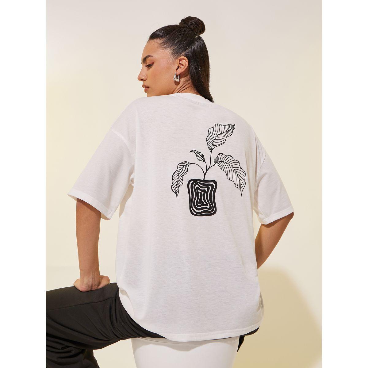 تيشيرت بطبعة جرافيك وياقة دائرية-women-clothing-tshirts-image-1