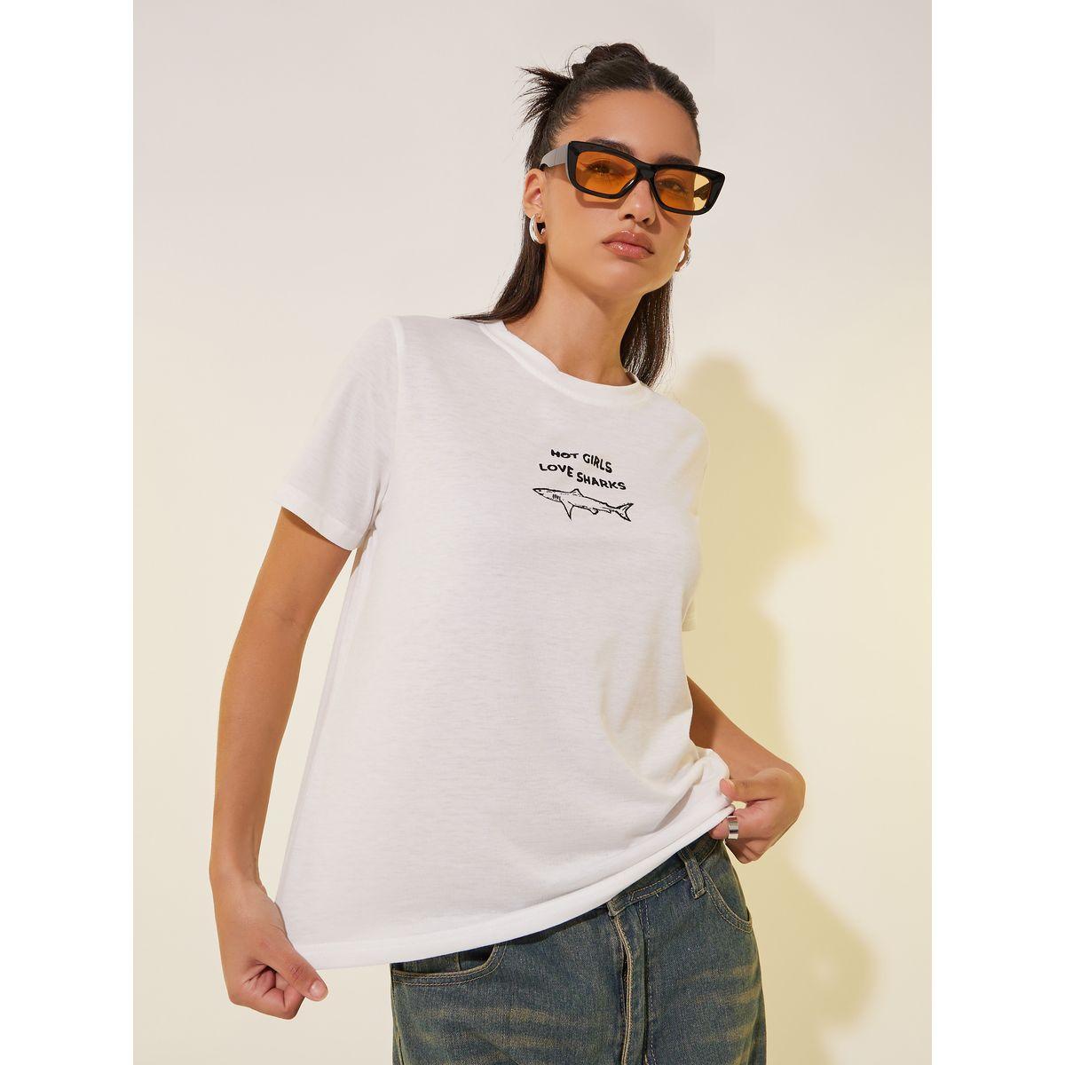تيشيرت بطبعة كتابة وياقة دائرية-women-clothing-tshirts-image-3