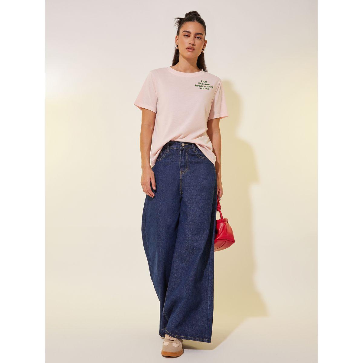 تيشيرت بطبعة كتابة وياقة دائرية-women-clothing-tshirts-image-2