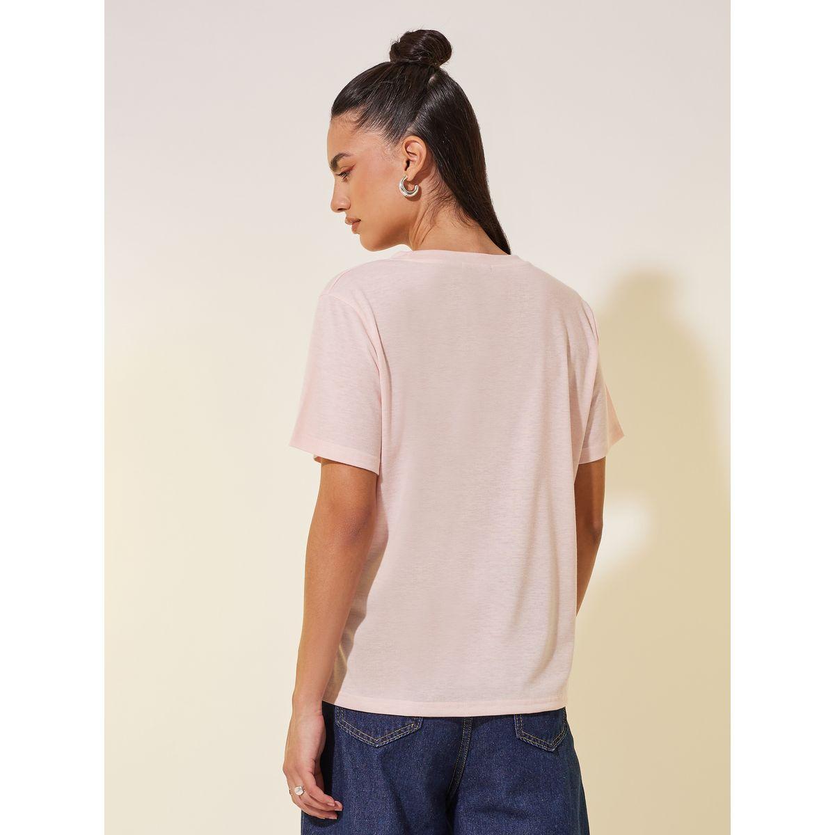 تيشيرت بطبعة كتابة وياقة دائرية-women-clothing-tshirts-image-5