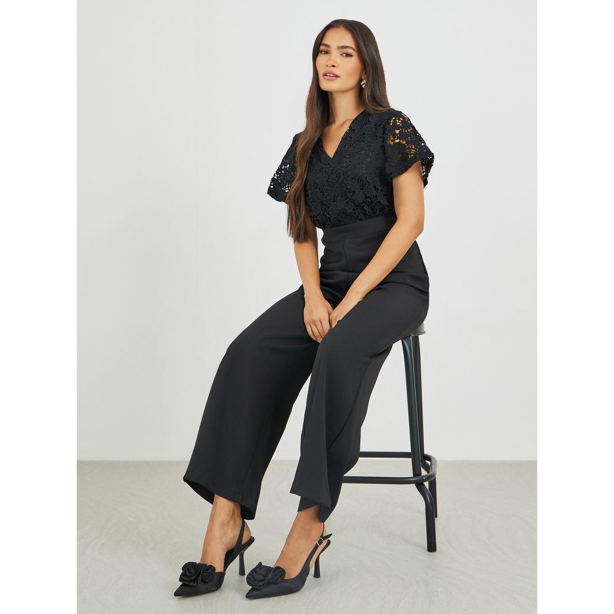 جمبسوت بتفاصيل دانتيل وقصة أرجل واسعة-women-clothing-jumpsuits-image-1