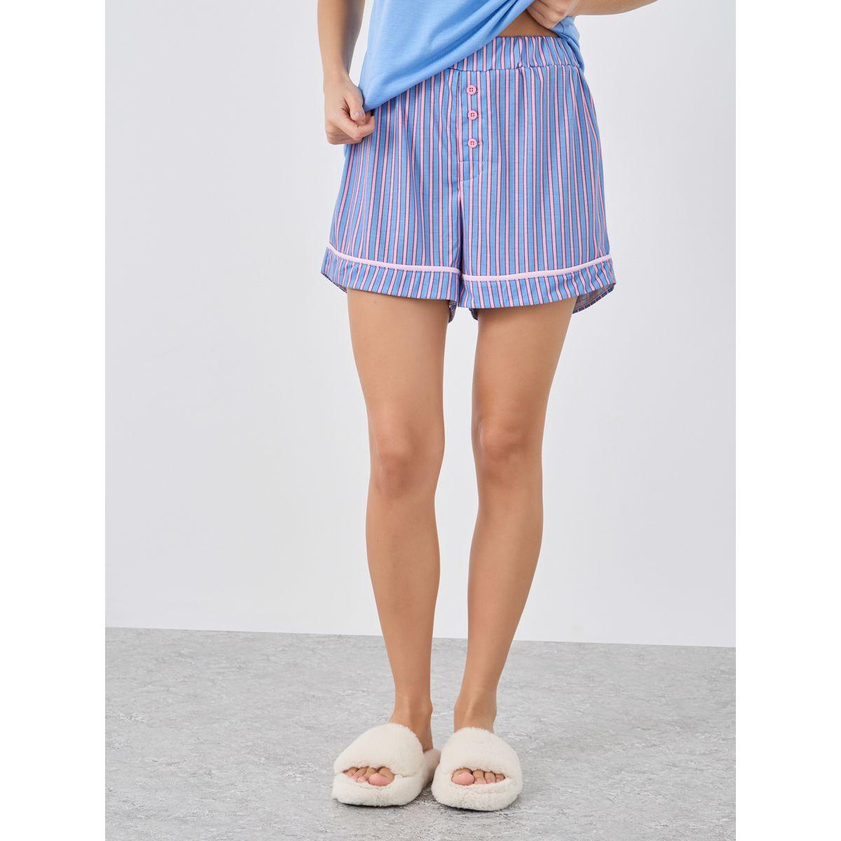 طقم من شورت بيجاما وتيشيرت بطبعة جرافيك-women-clothing-nightwear-pyjamas-shortsets-image-2