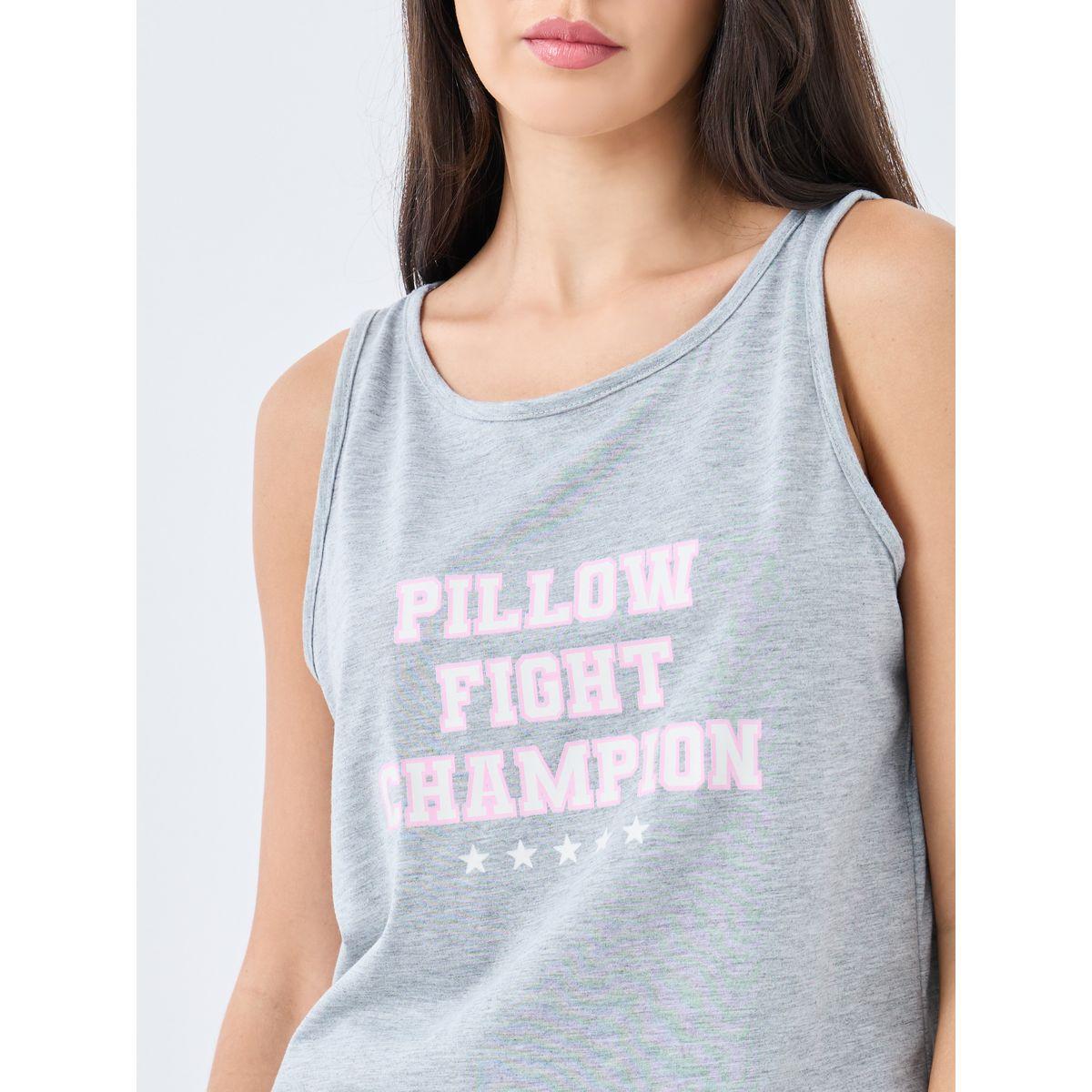 طقم من بنطال بيجاما وبلوزة بطبعة كتابة-women-clothing-nightwear-pyjamas-longsets-image-3