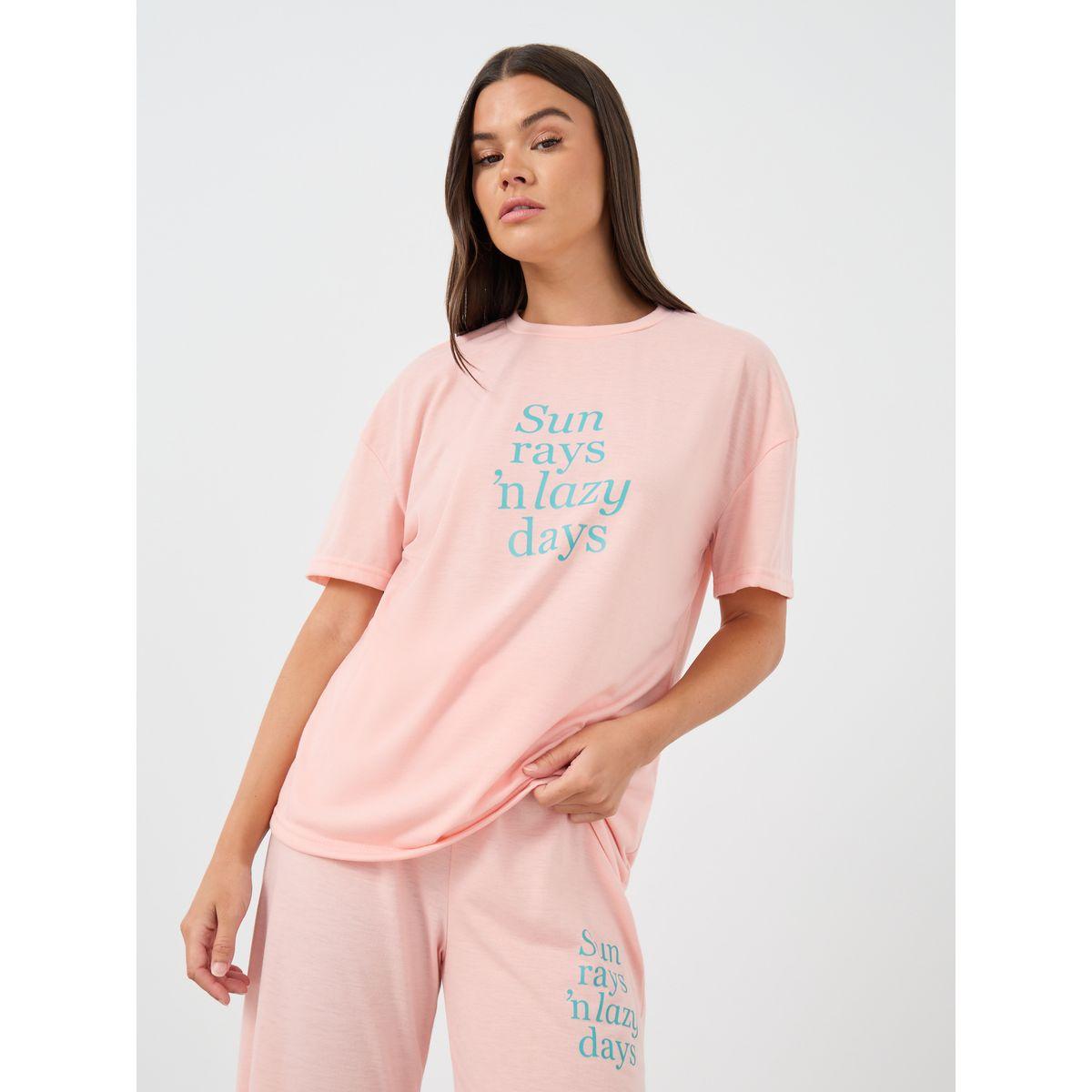 طقم بيجاما من بنطال وتيشيرت بطبعة كتابة-women-clothing-nightwear-pyjamas-longsets-image-2