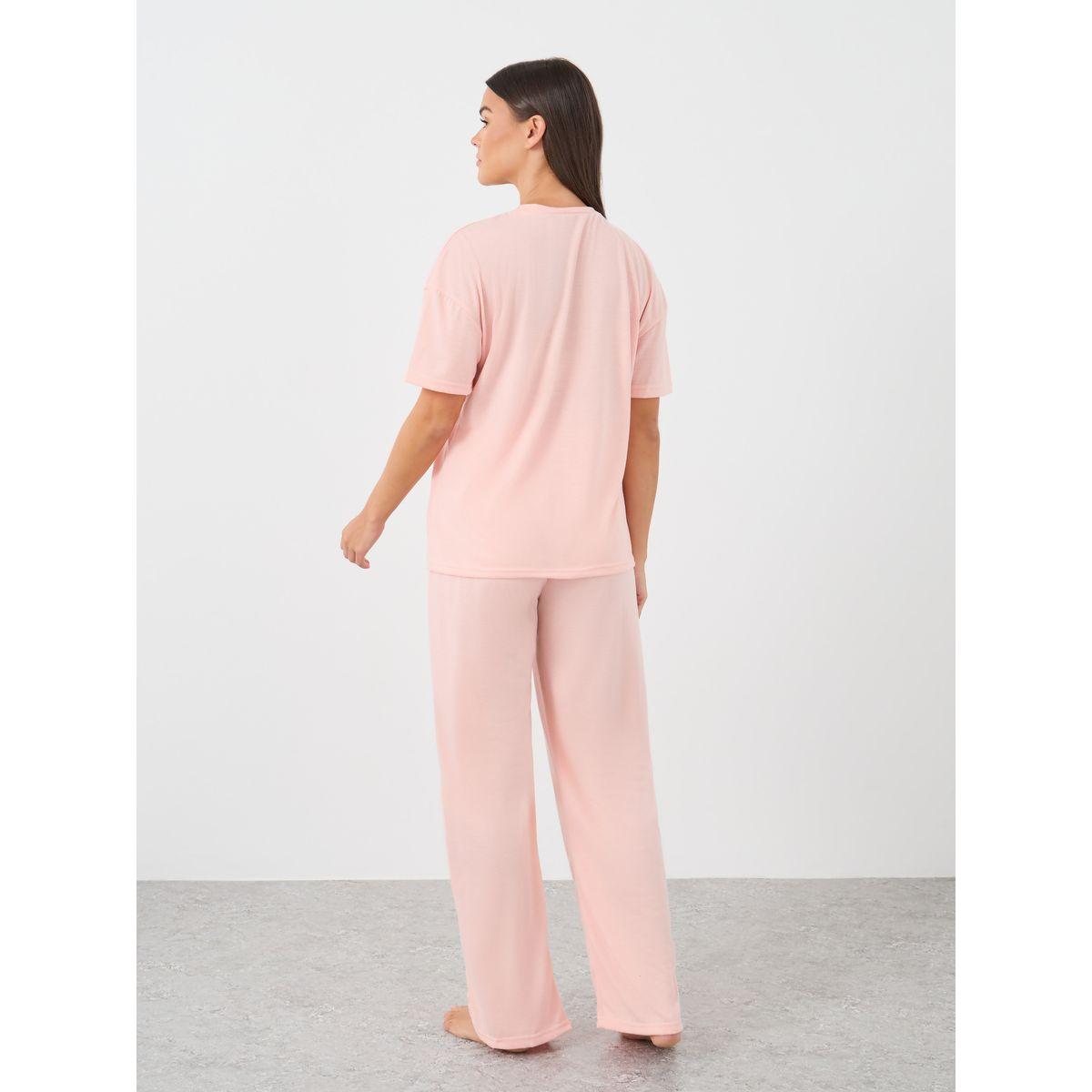 طقم بيجاما من بنطال وتيشيرت بطبعة كتابة-women-clothing-nightwear-pyjamas-longsets-image-6