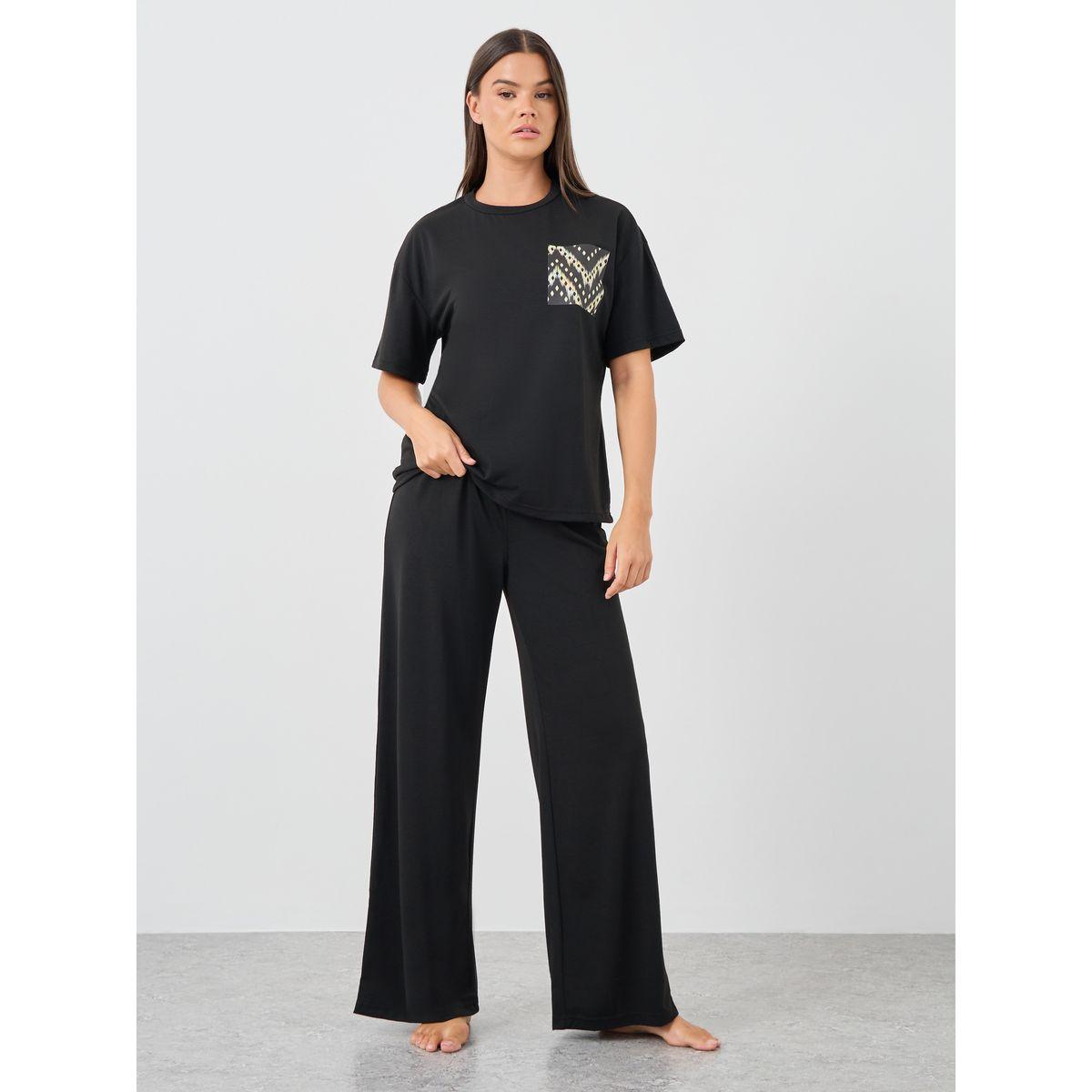 Styli Printed Pocket Round Neck T-Shirt and Pyjama Set-women-clothing-nightwear-pyjamas-longsets-image-1