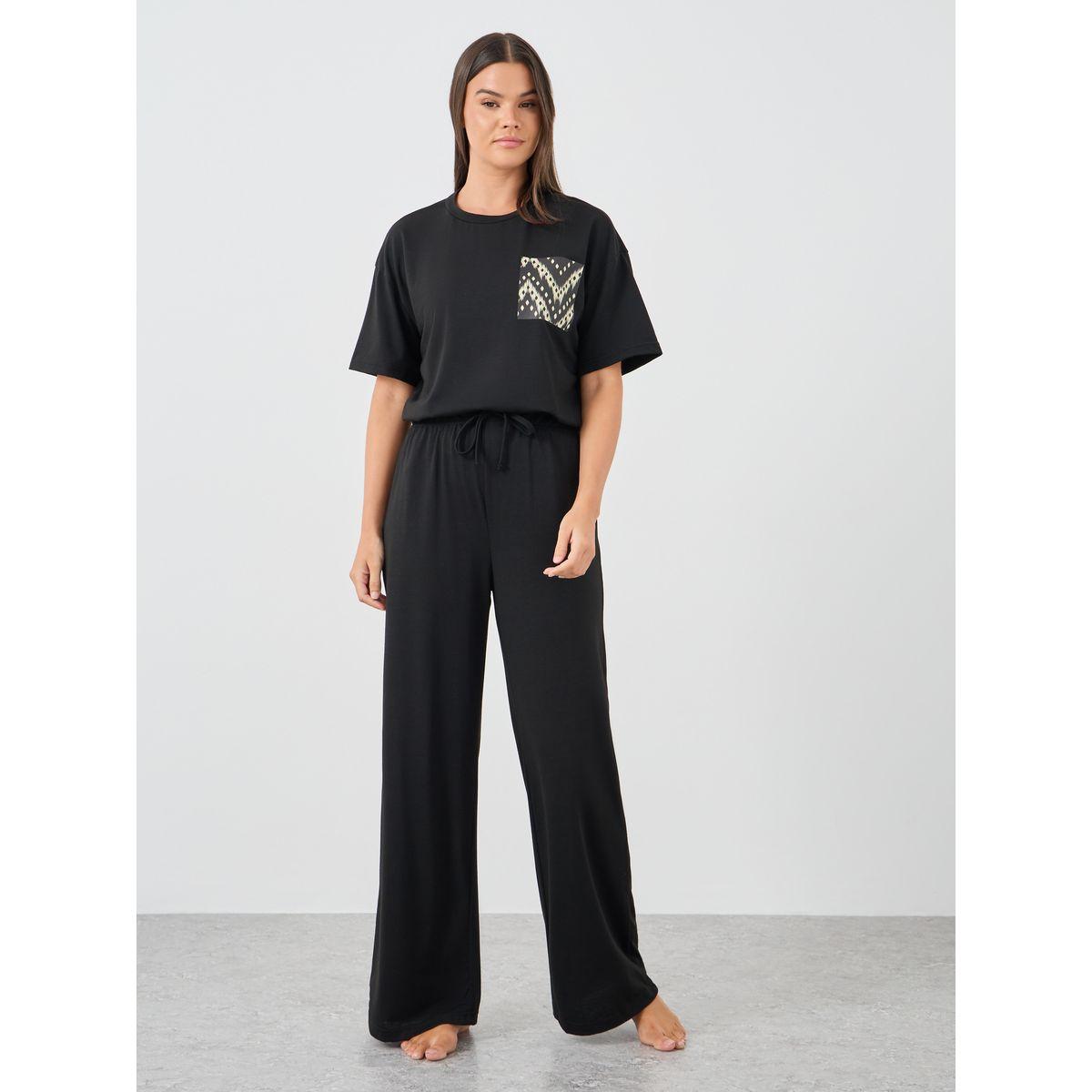 Styli Printed Pocket Round Neck T-Shirt and Pyjama Set-women-clothing-nightwear-pyjamas-longsets-image-4