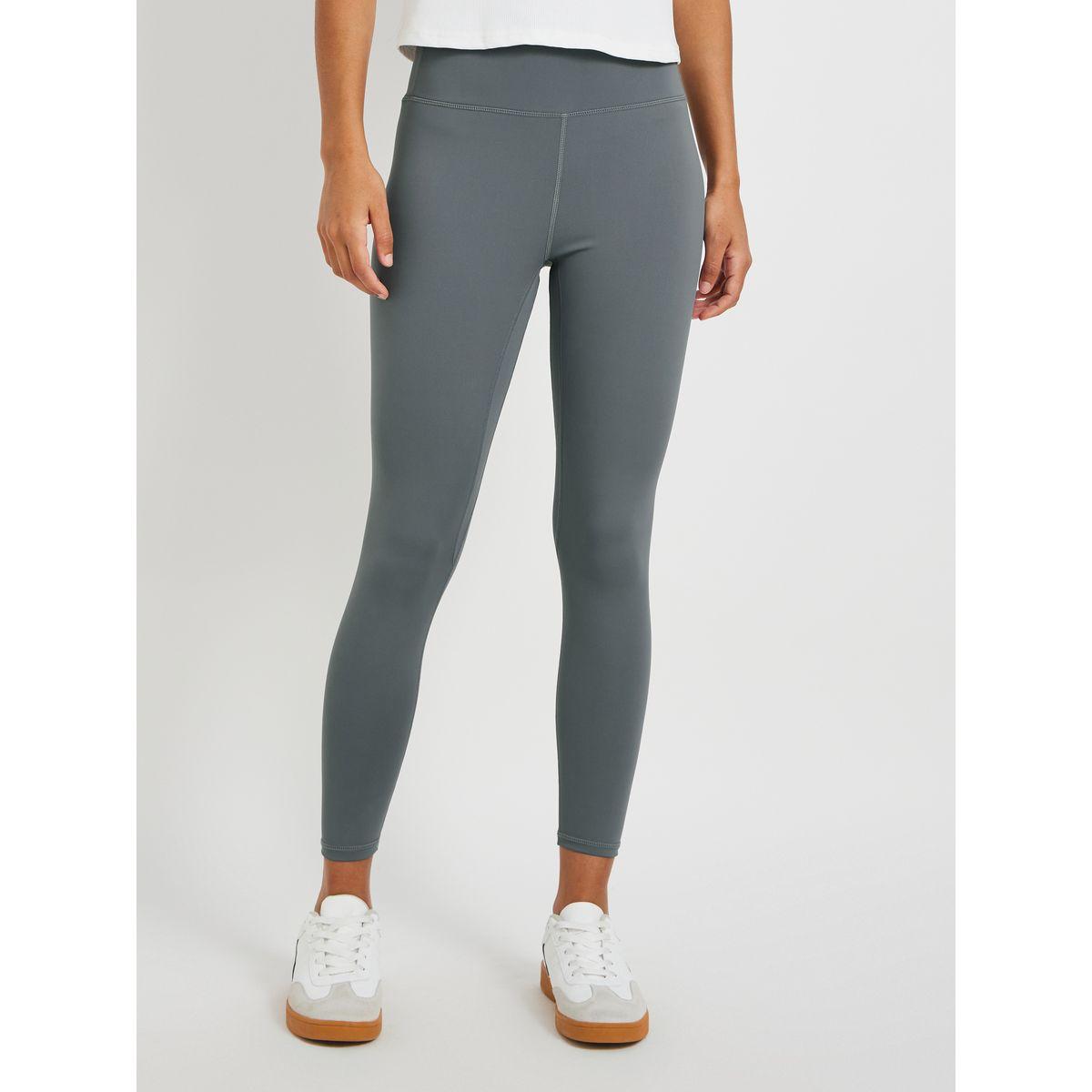 ليقنز سادة قصير بتفاصيل درزات-women-clothing-bottoms-leggings-image-2