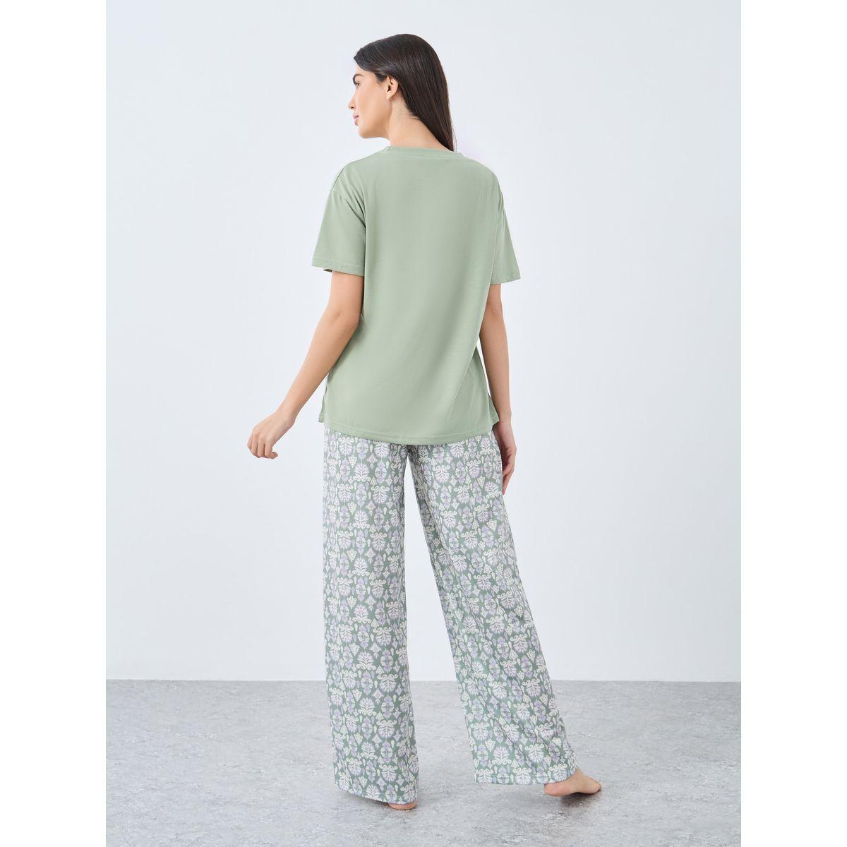 Styli All Over Damask Print T-Shirt and Pyjama Set-women-clothing-nightwear-pyjamas-longsets-image-5