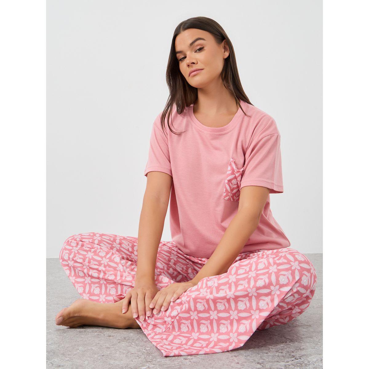 Styli Printed Pocket Round Neck T-Shirt and Pyjama Set-women-clothing-nightwear-pyjamas-longsets-image-1