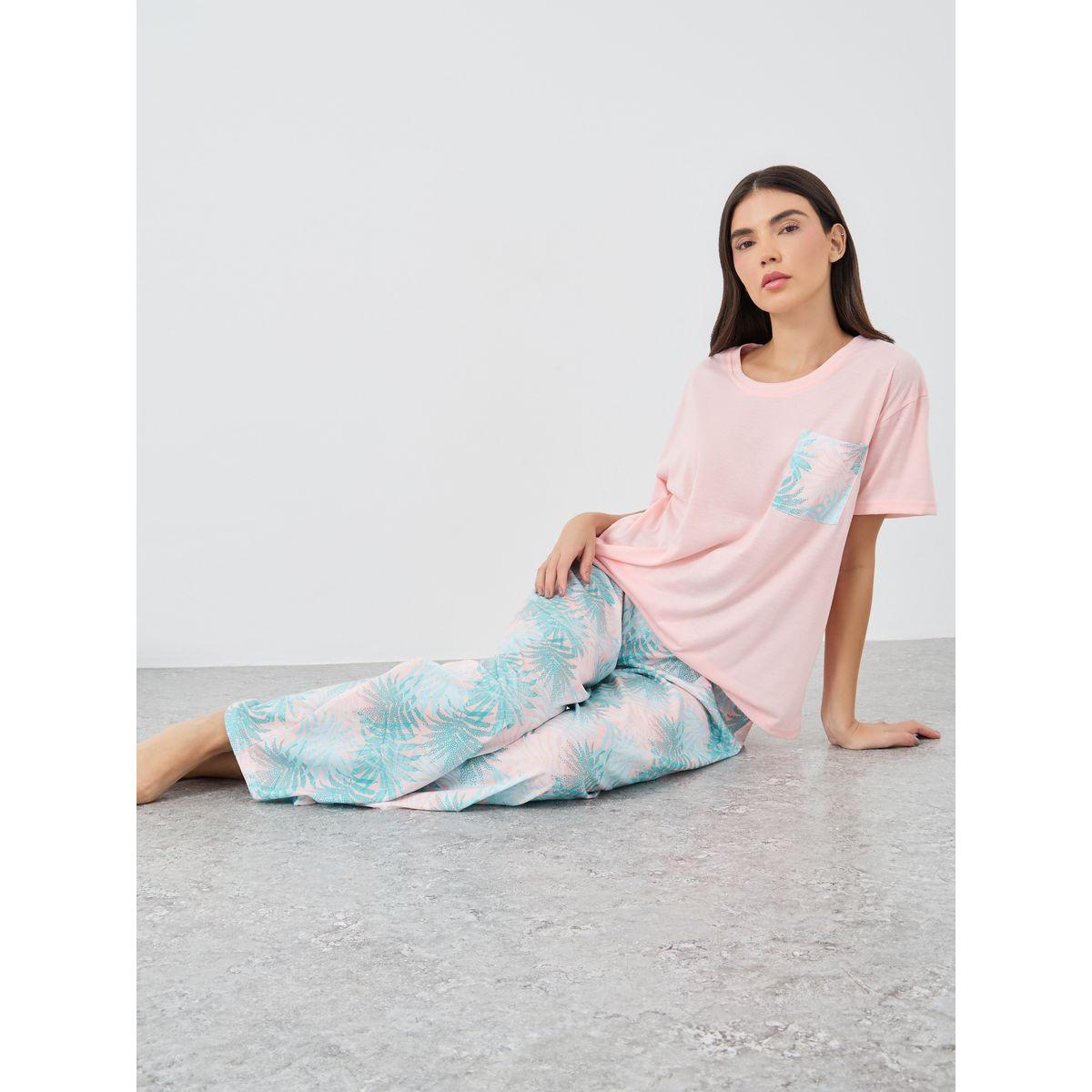 Styli Leafy Palm Print Pocket Detail T-Shirt and Pyjama Set-women-clothing-nightwear-pyjamas-longsets-image-1