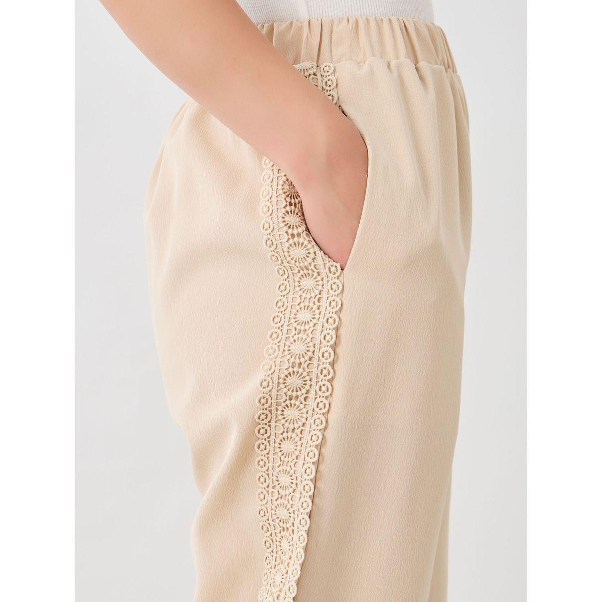 بنطال بأرجل واسعة وتفاصيل دانتيل-women-clothing-bottoms-trousers-image-3