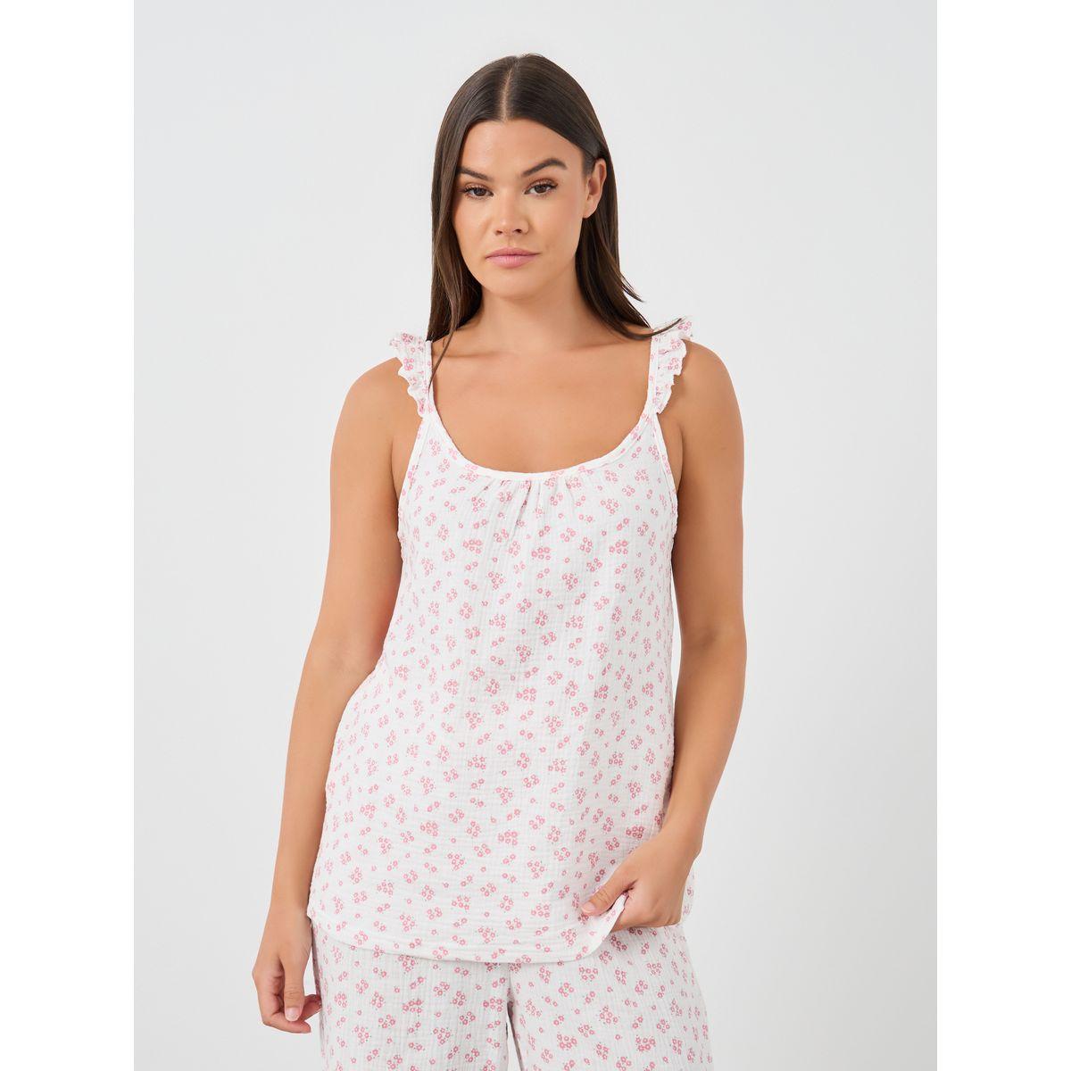 طقم من بنطال بيجاما وبلوزة بتفاصيل كشكش-women-clothing-nightwear-pyjamas-longsets-image-3