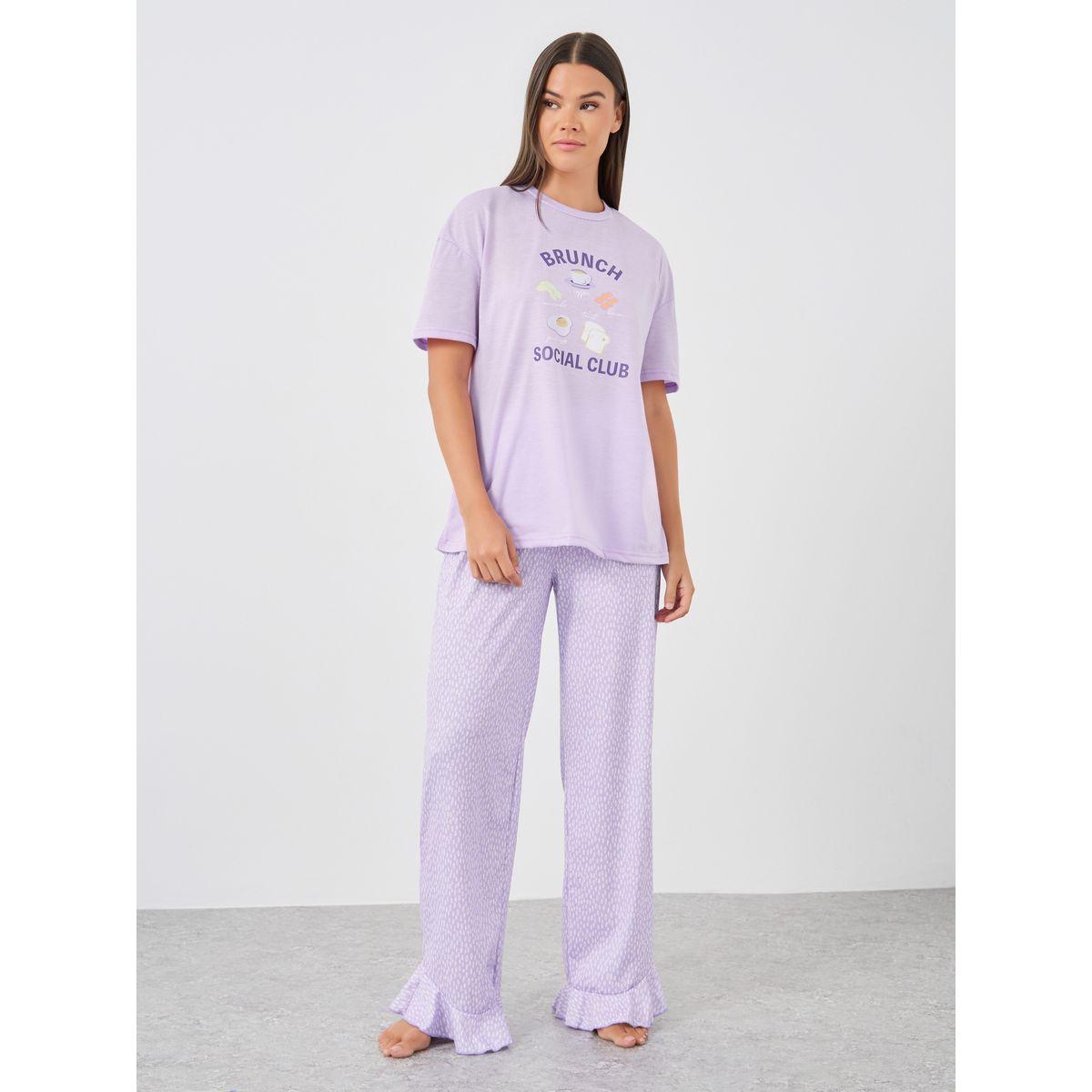 طقم بيجاما من بنطال وتيشيرت بطبعة كتابة وأكمام قصيرة-women-clothing-nightwear-pyjamas-longsets-image-2