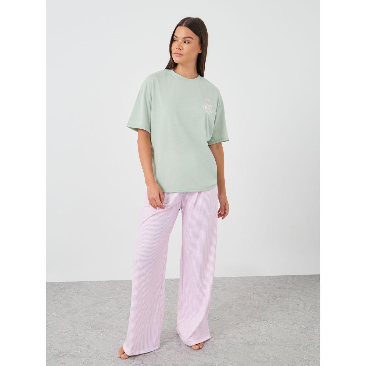 طقم بيجاما من بنطال وتيشيرت بطبعة كتابة-women-clothing-nightwear-pyjamas-longsets-image-2