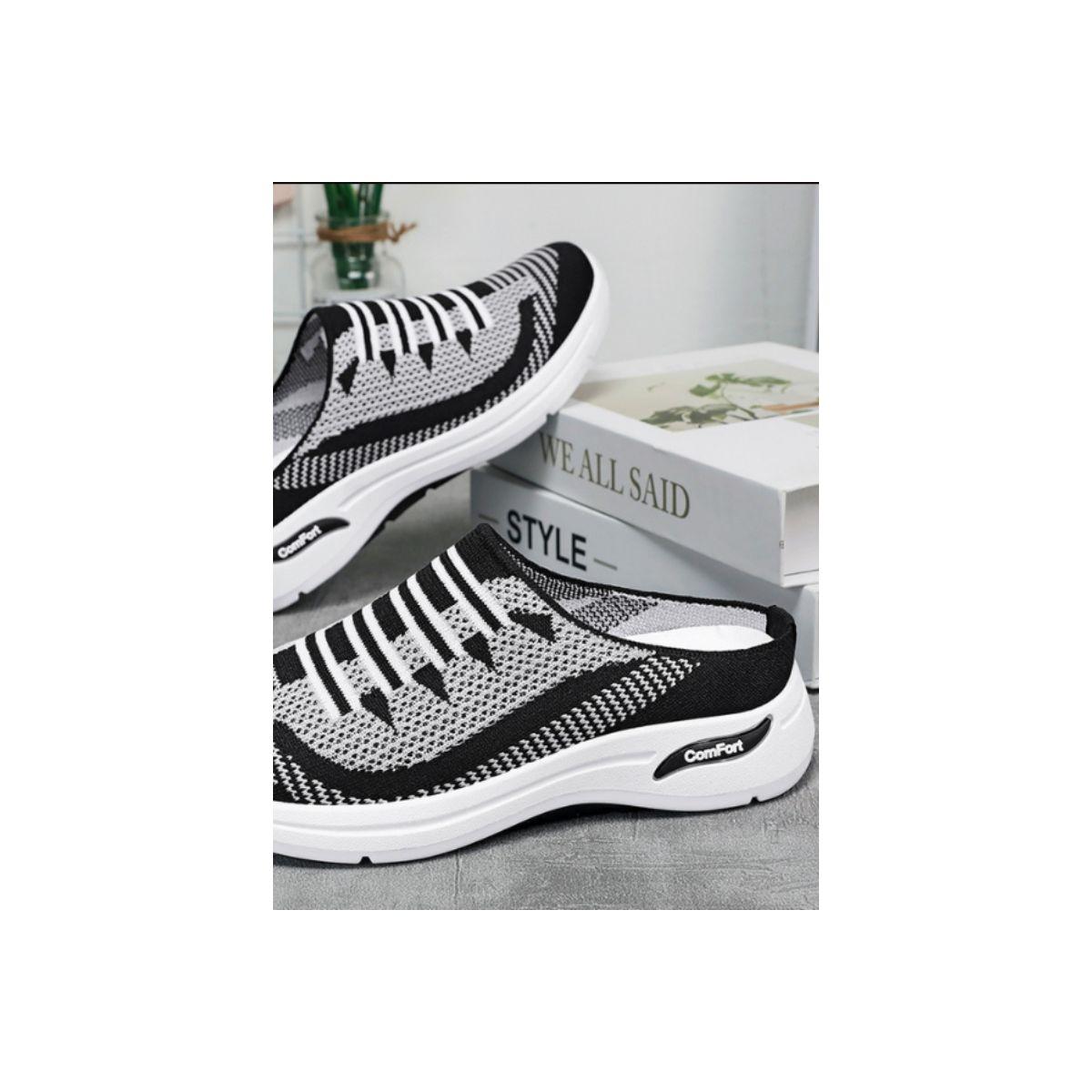 حذاء سنيكرز بمقدمة دائرية وتفاصيل بارزة الملمس-women-shoes-sneakers-image-4