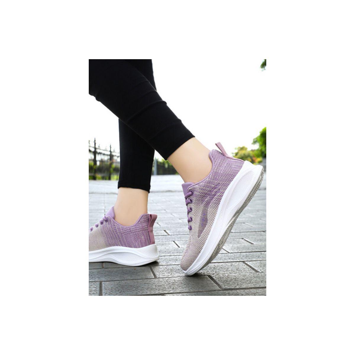 حذاء للتدريب بتفاصيل بارزة الملمس ورباط غلق-women-shoes-sneakers-image-4