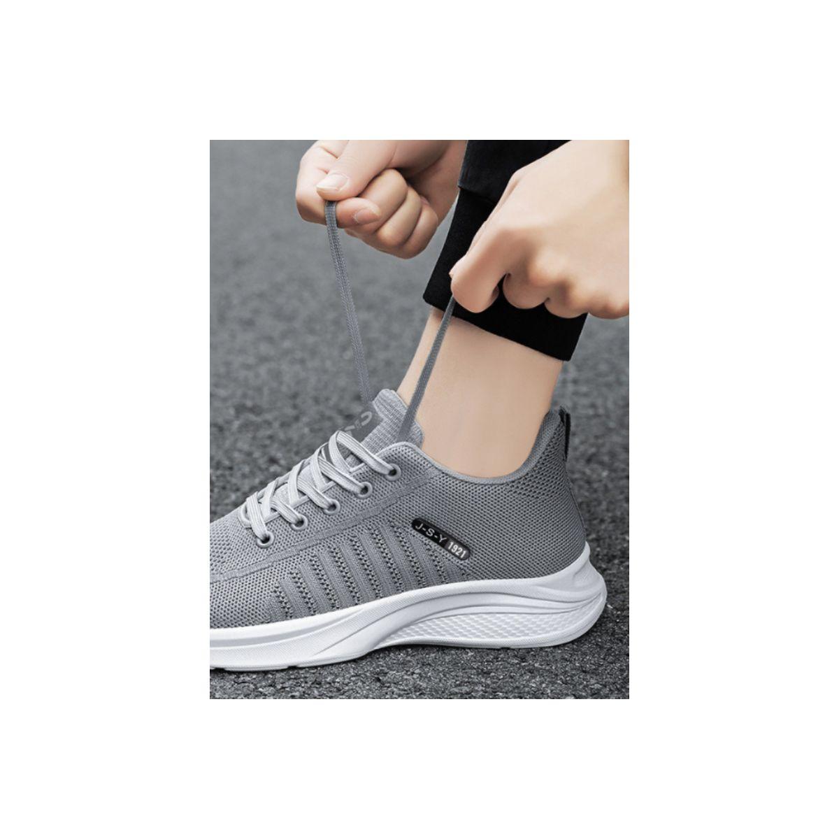 Pedwalker X Styli Textured Cushioned Lace-Up Training Shoes-men-shoes-sneakers-image-5