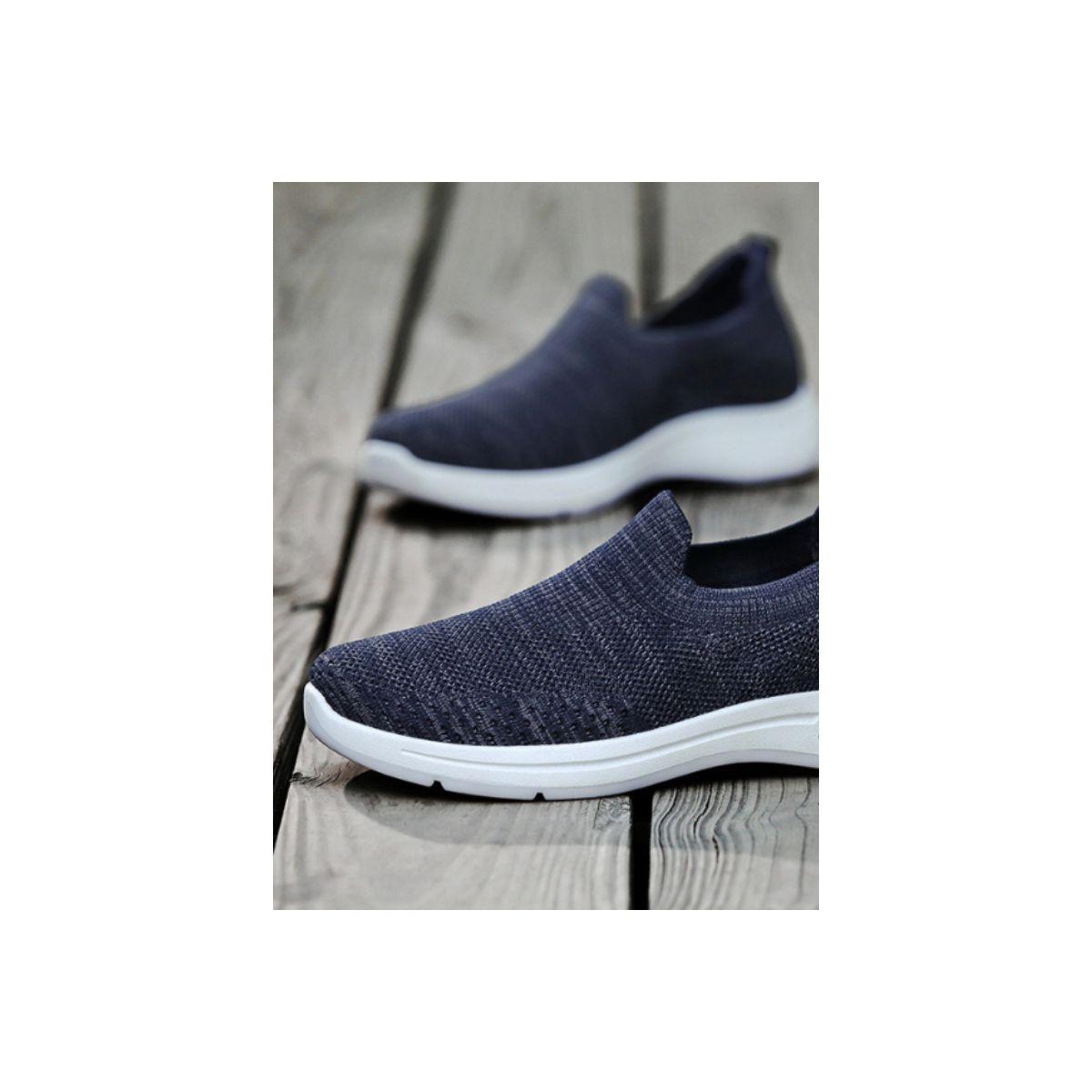 Pedwalker X Styli Textured Round Toe Slip-On Running Shoes-men-shoes-sneakers-image-2